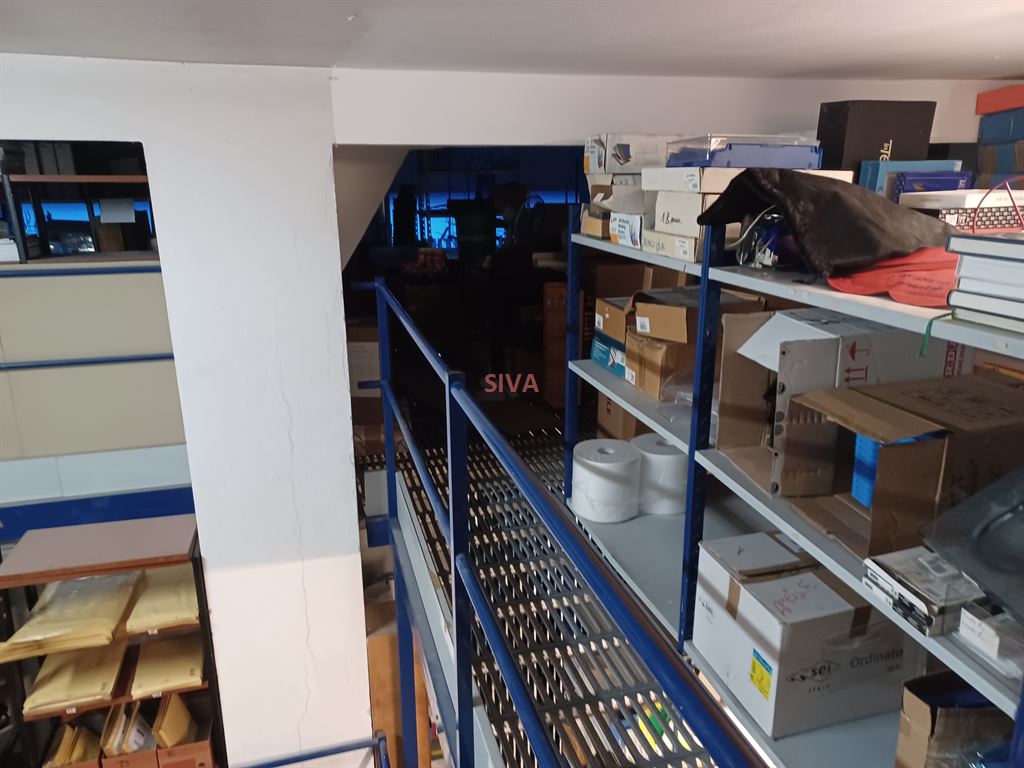 Locale commerciale in vendita a Ravenna