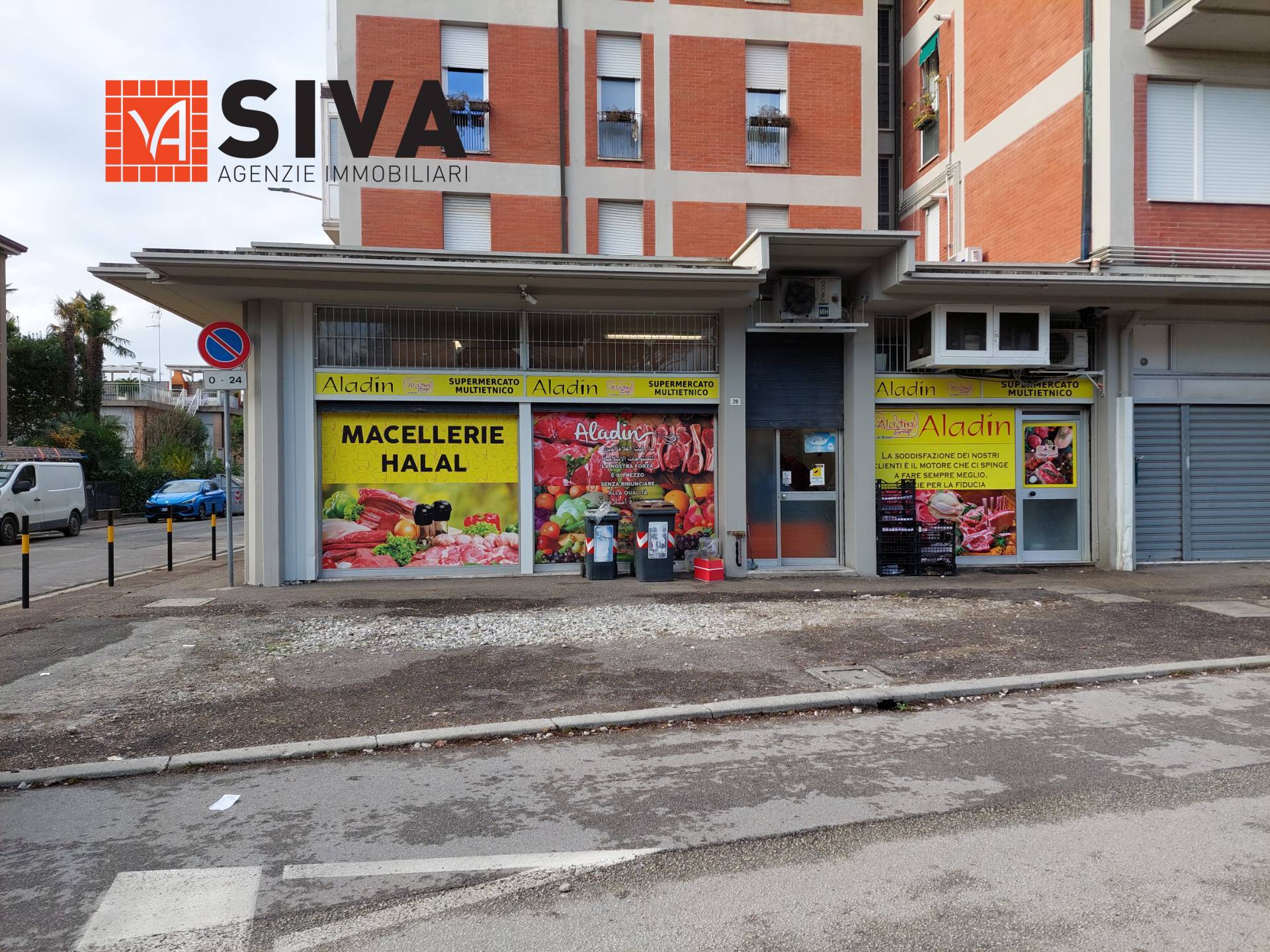 Locale commerciale in vendita a Ravenna, Cintura centro