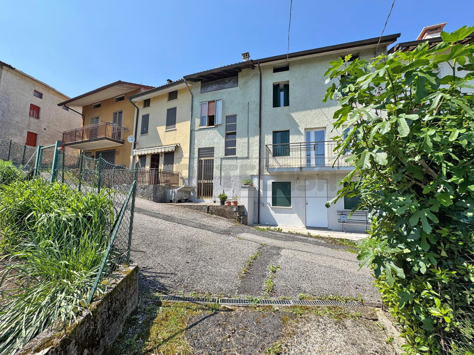 Casa indipendente con giardino in via piana di la di sopra 11, Valdagno