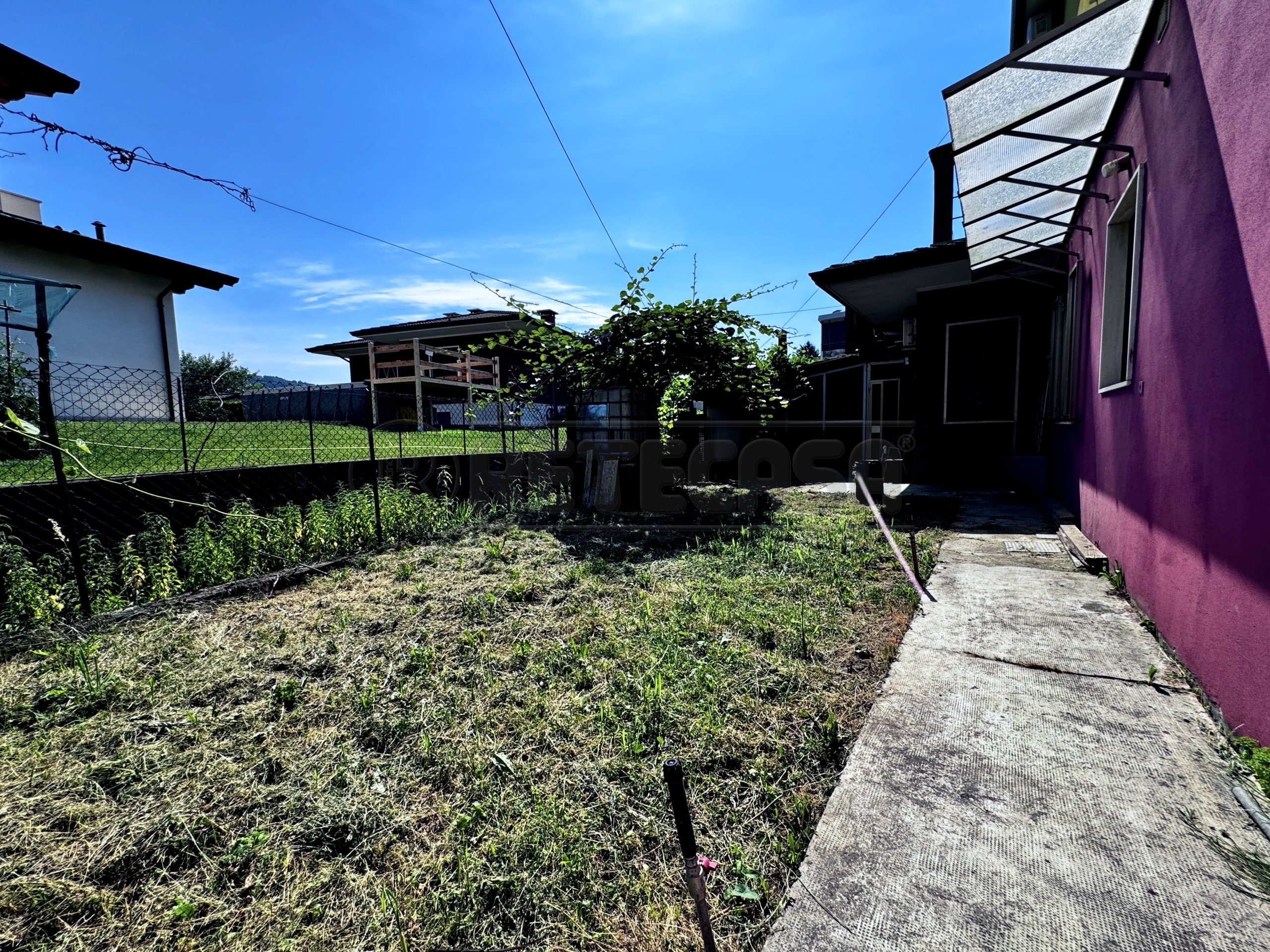 Appartamento con giardino in viale stazione 48, Brogliano