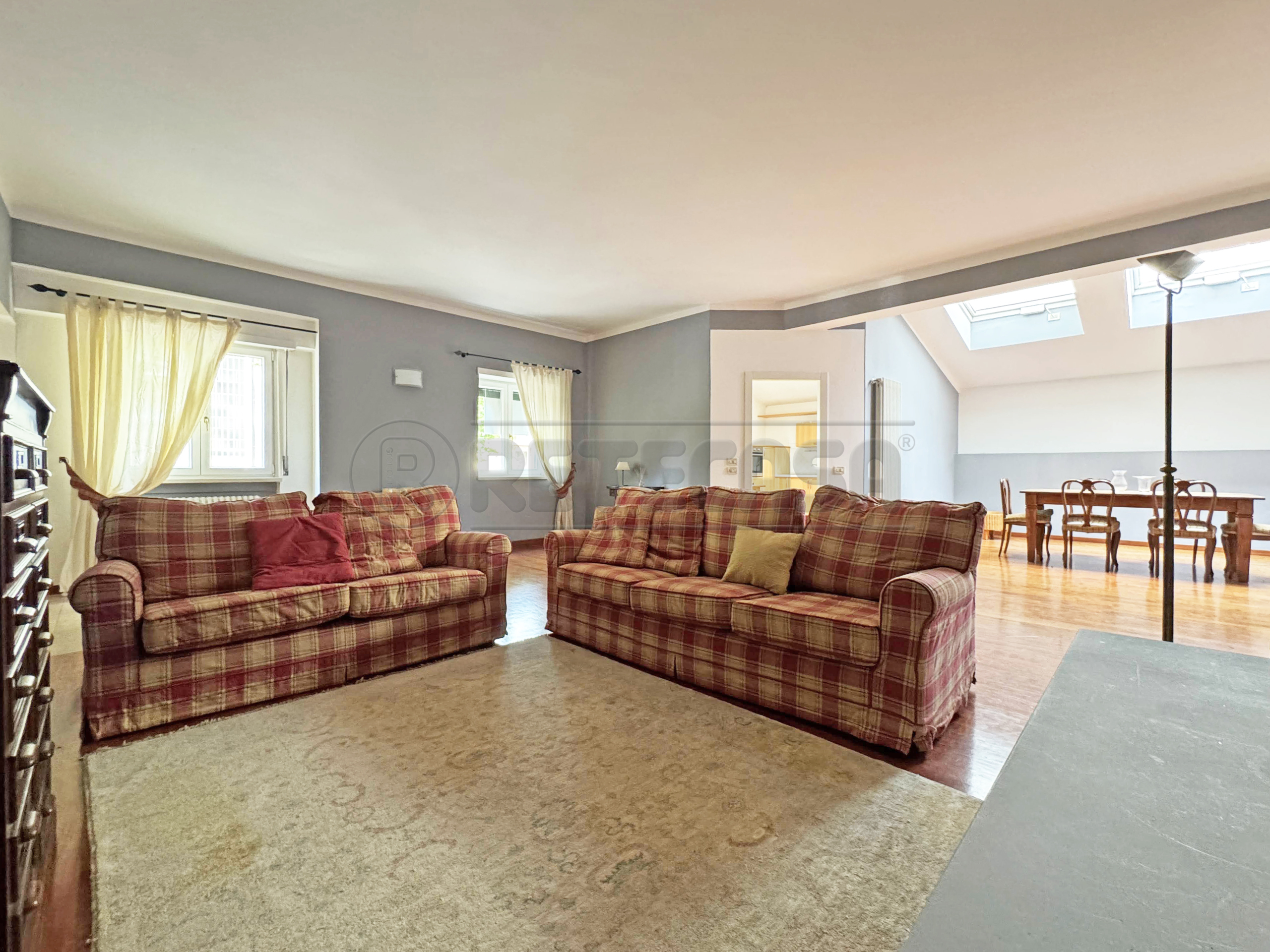 Appartamento con terrazzo in viale regina margherita 21/b, Valdagno
