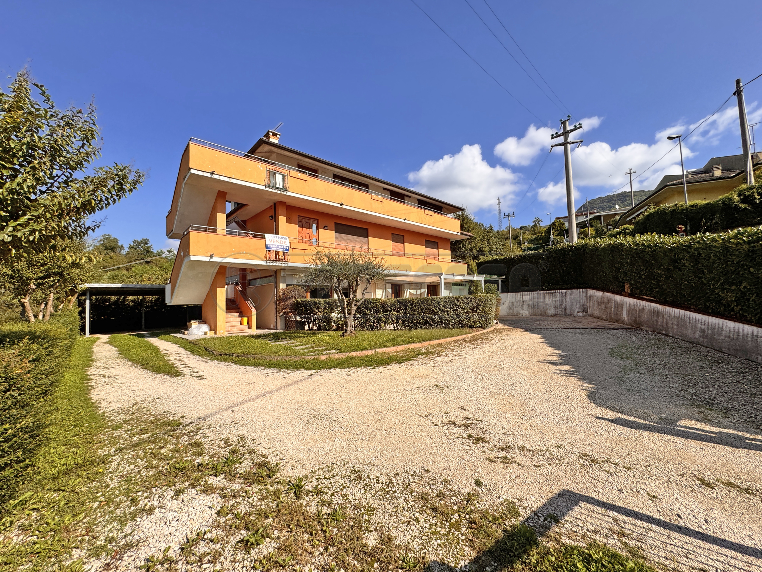 Appartamento con terrazzi in via monte grappa 45, Cornedo Vicentino