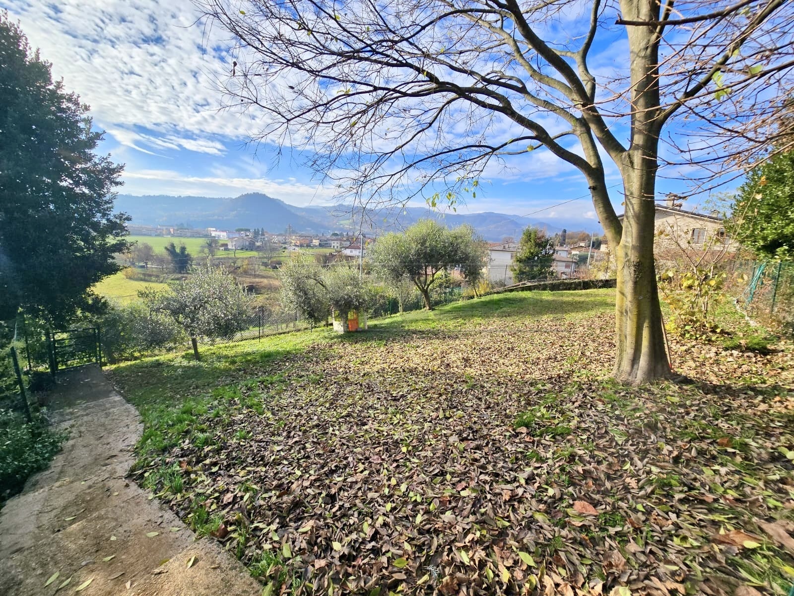Casa indipendente con giardino in via colombo 17/b, Cornedo Vicentino