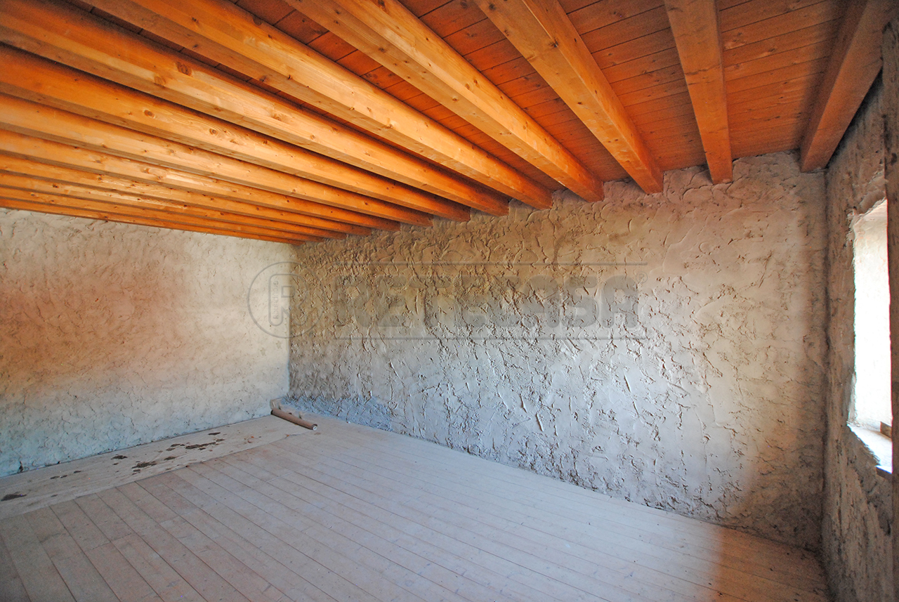 Casa indipendente con box doppio in via carlassara 35, Brogliano