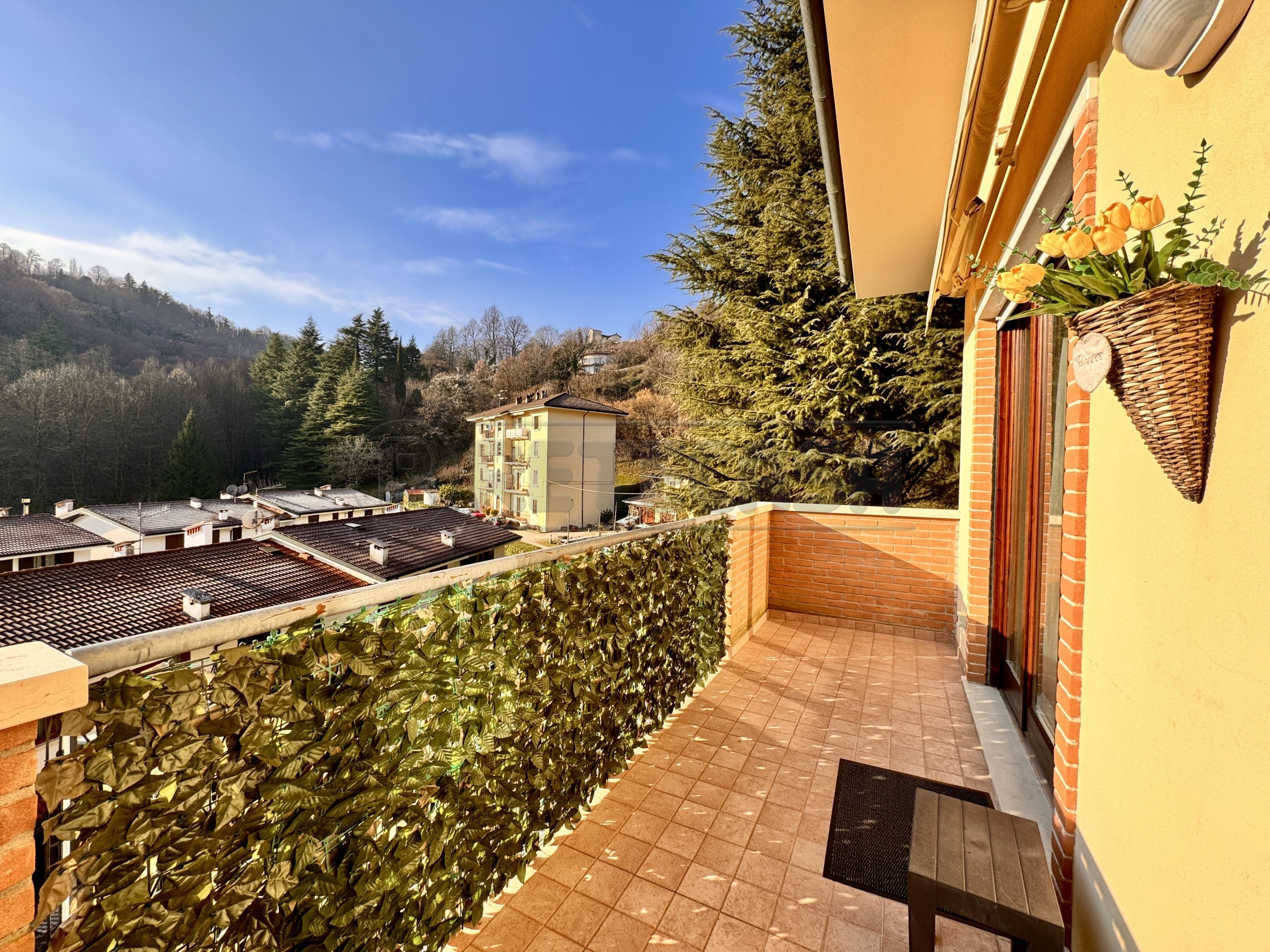 Appartamento con terrazzi in via magaraggia 1, Valdagno