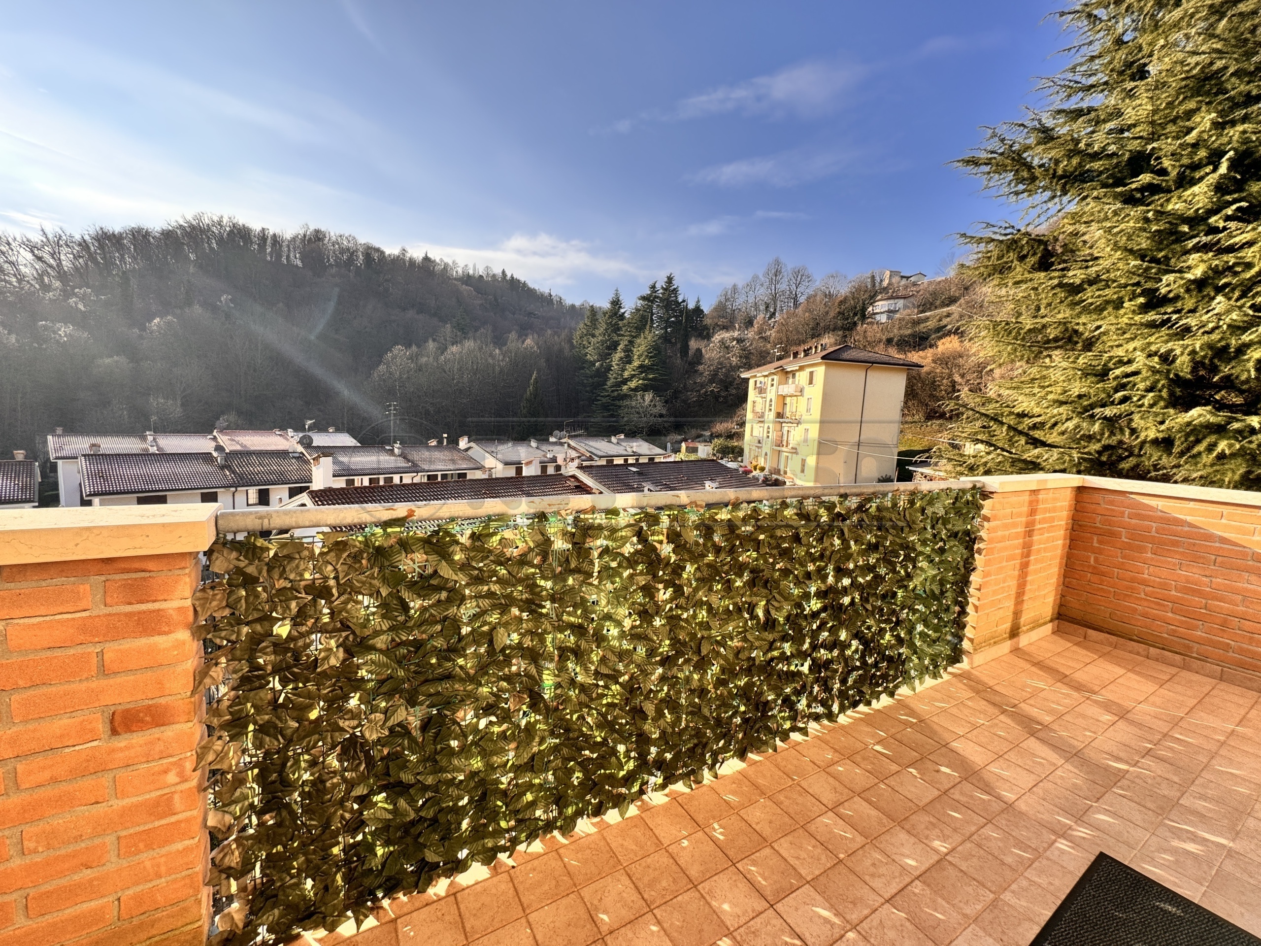 Appartamento con terrazzi in via magaraggia 1, Valdagno