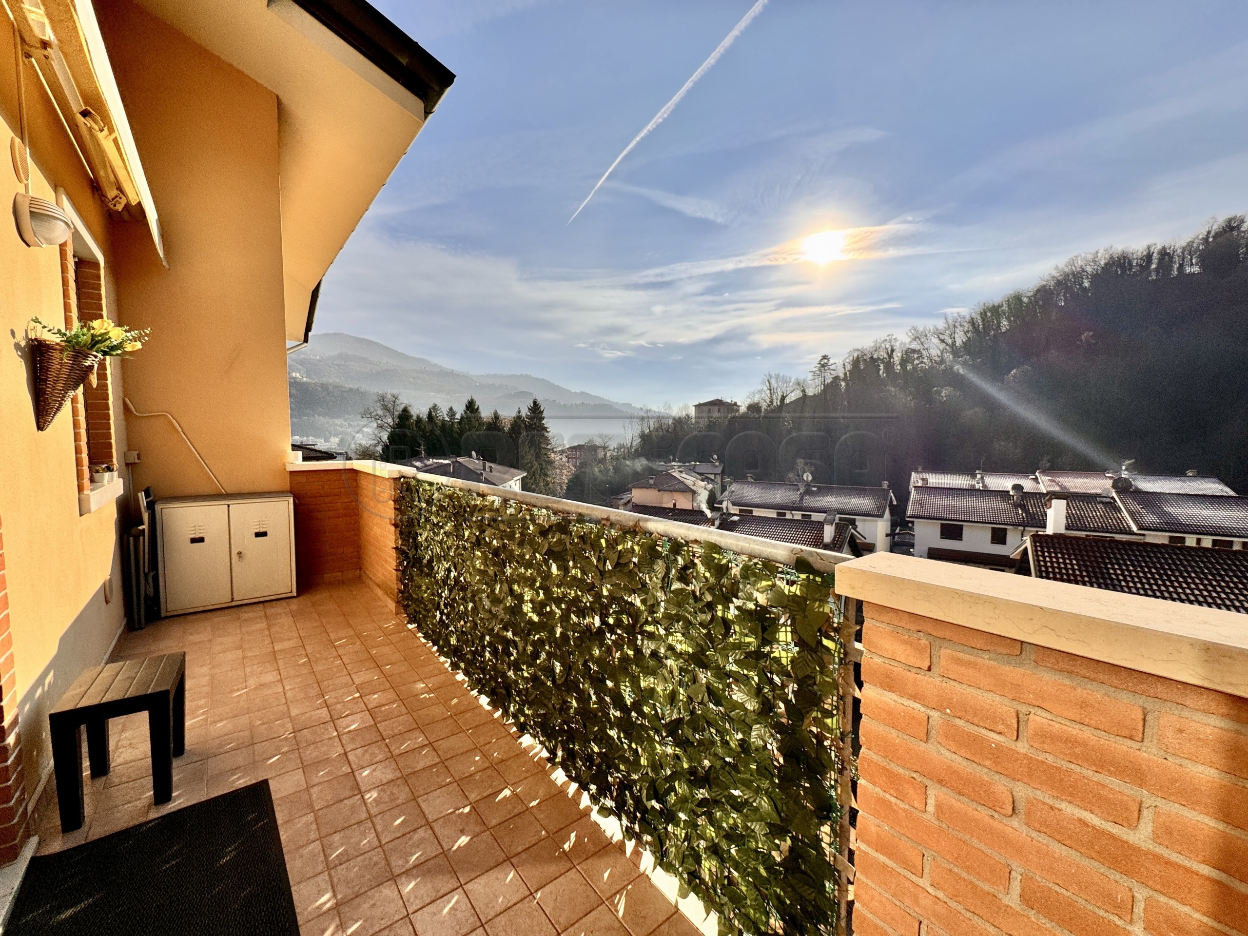 Appartamento con terrazzi in via magaraggia 1, Valdagno