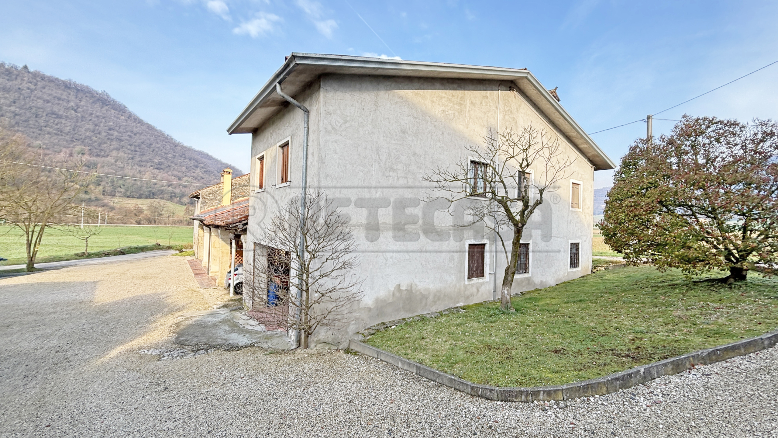 Casa indipendente con giardino in localit� valdicase 5, Cornedo Vicentino