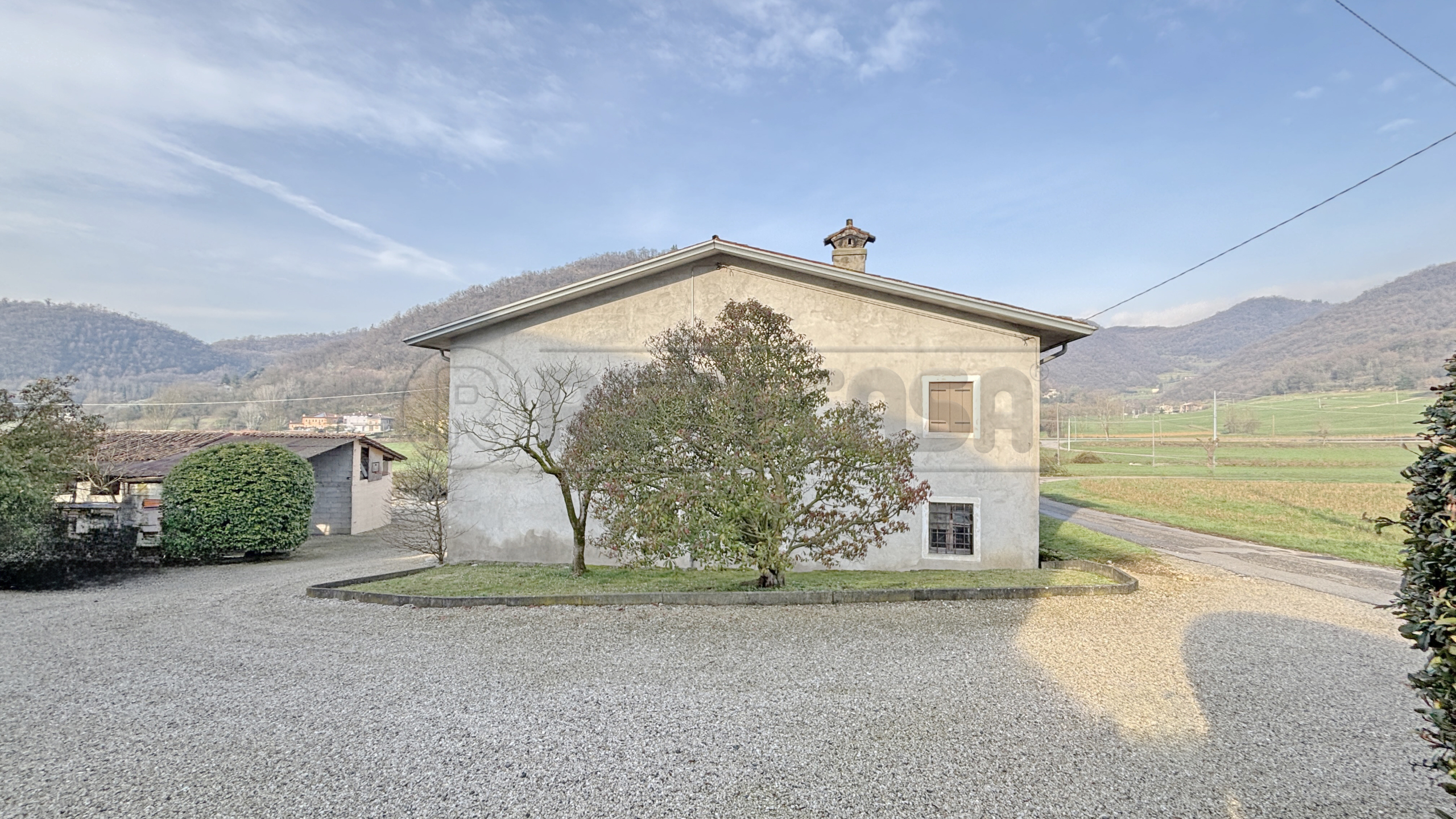 Casa indipendente con giardino in localit� valdicase 5, Cornedo Vicentino