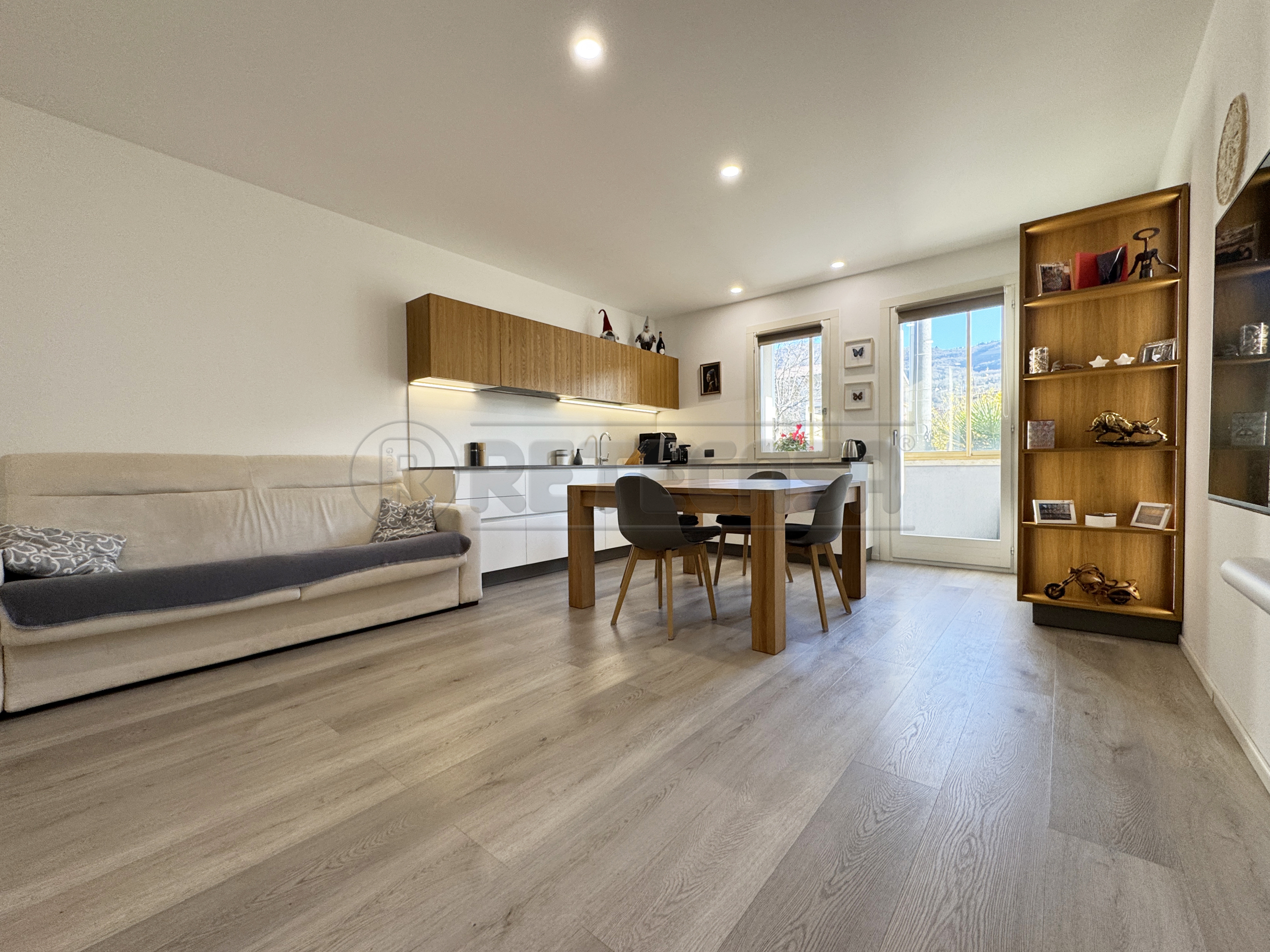 Appartamento con terrazzi in via rasia dal polo 21, Cornedo Vicentino