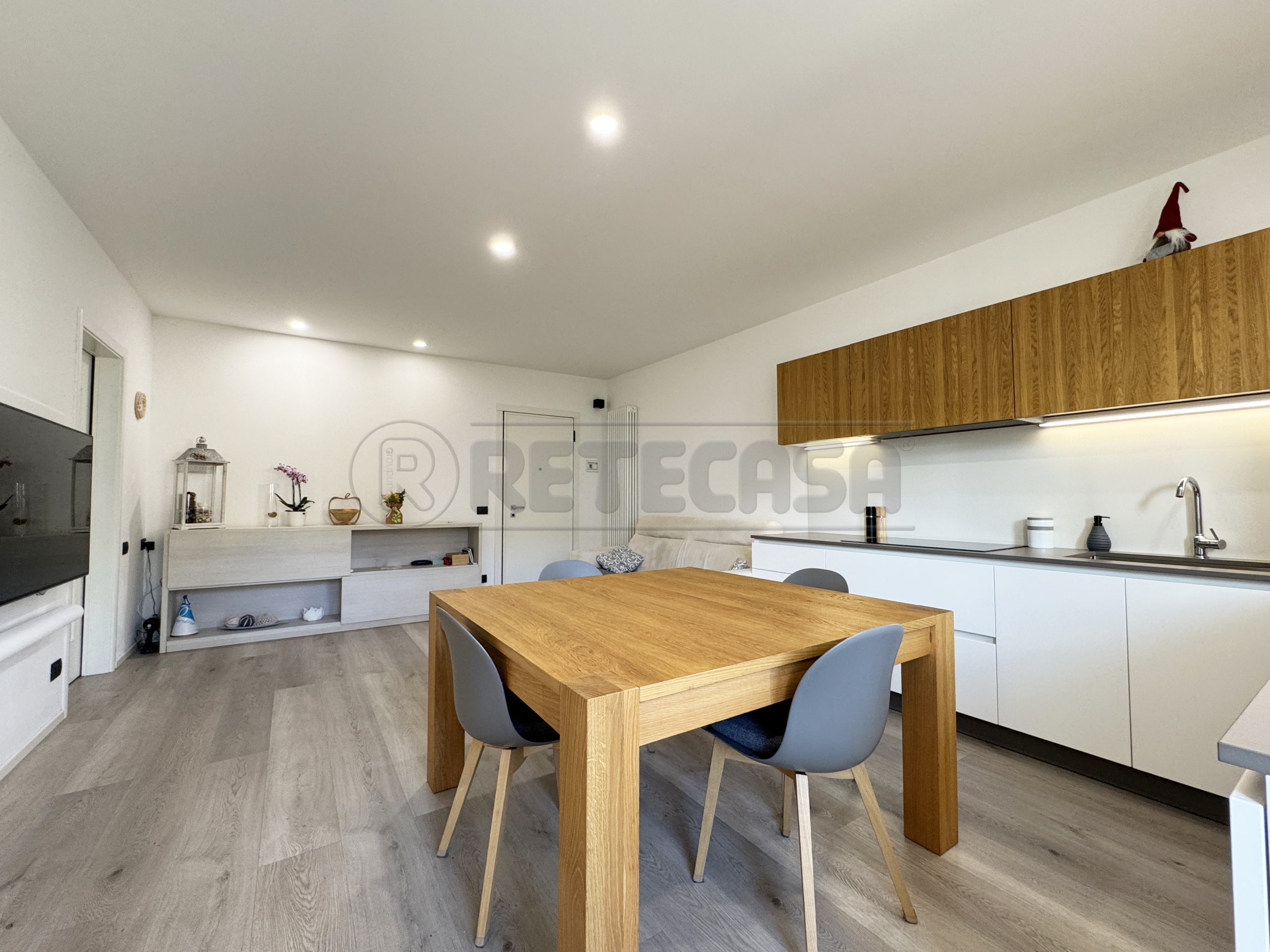 Appartamento con terrazzi in via rasia dal polo 21, Cornedo Vicentino