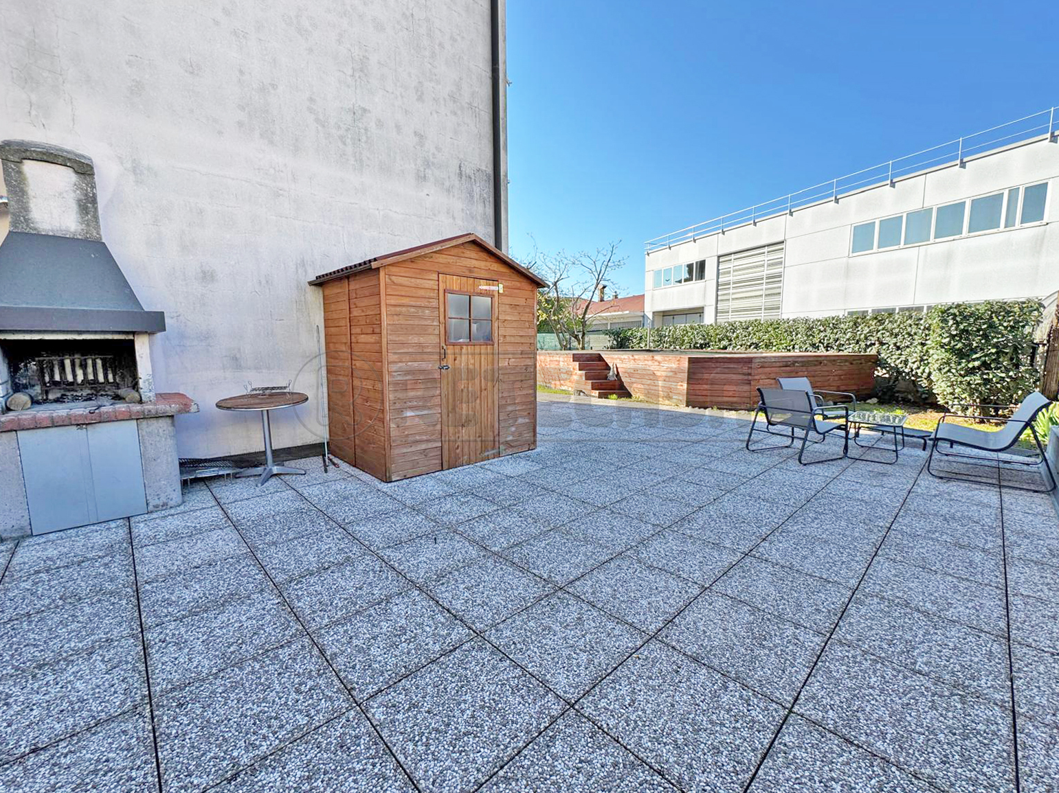 Appartamento con giardino in via rasia dal polo 06, Brogliano