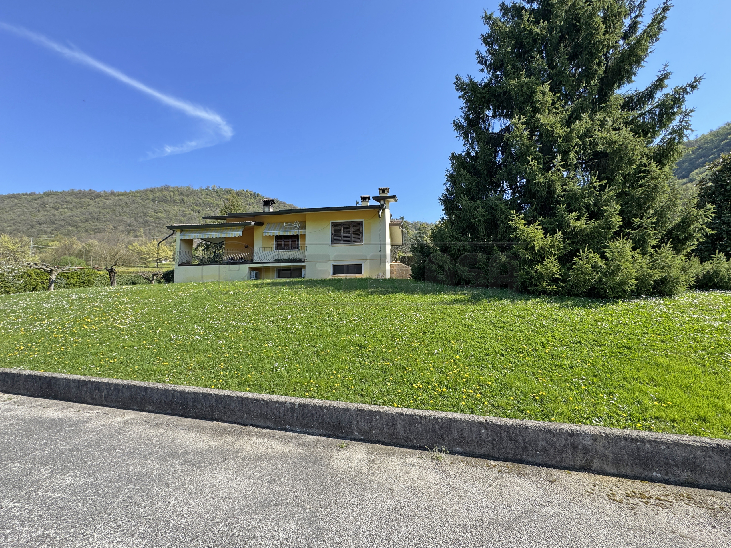Casa indipendente con giardino in contrada valdicase 12, Castelgomberto