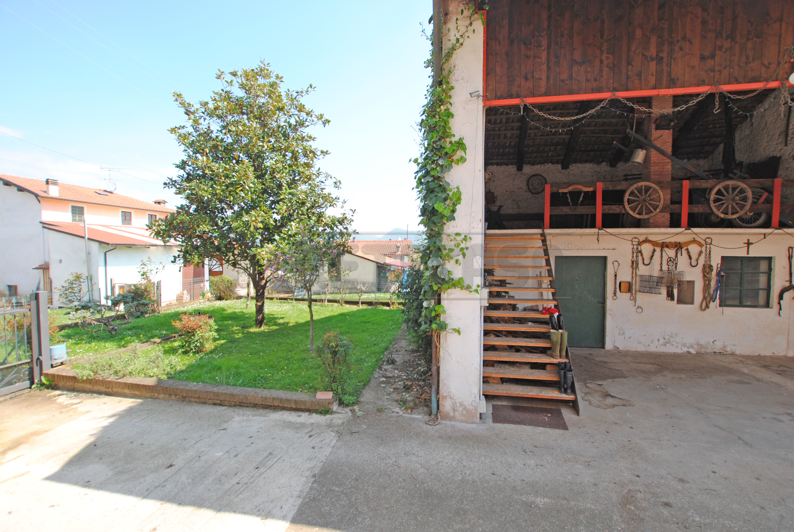 Rustico con giardino in via costa 17, Brogliano