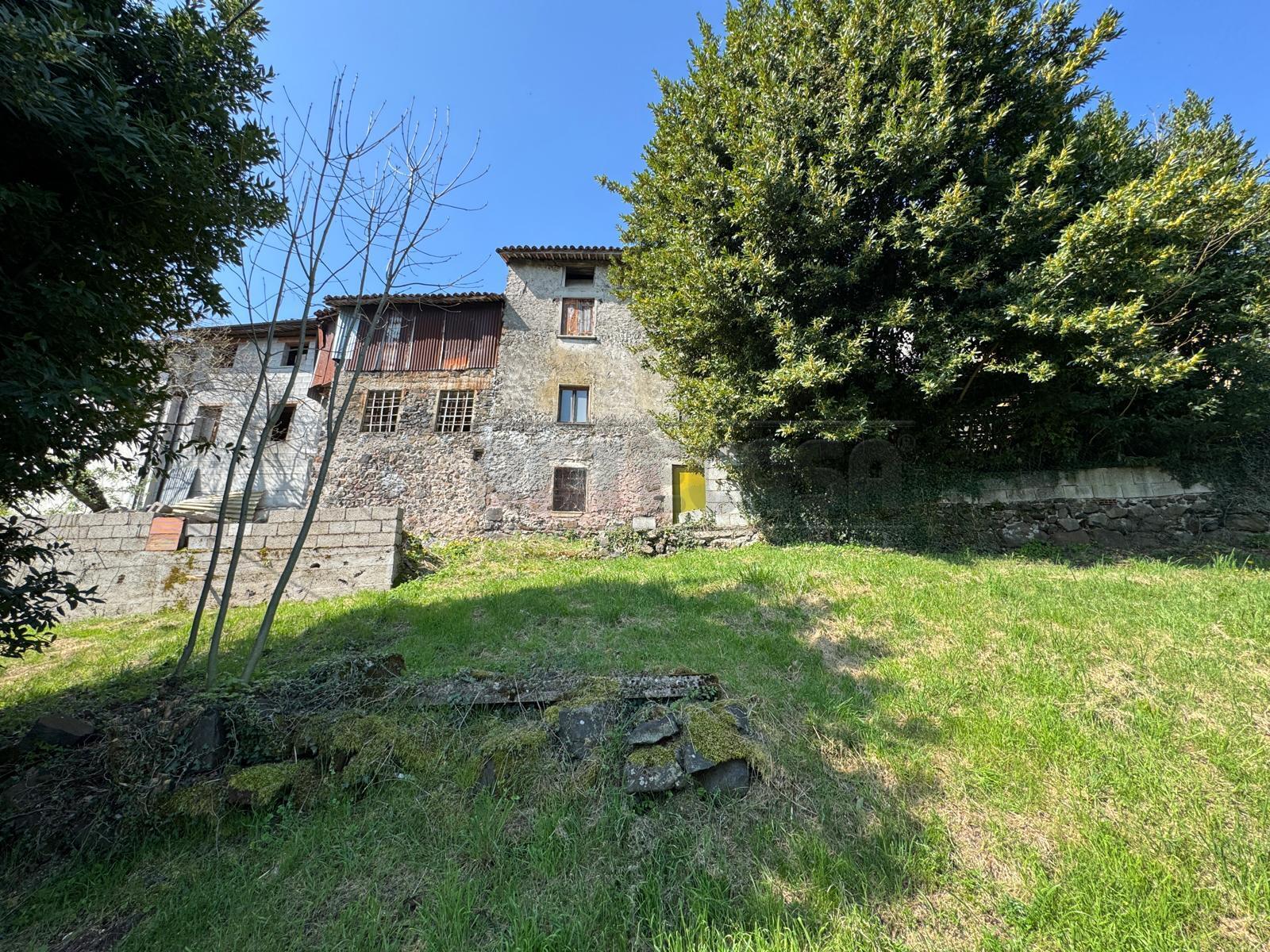 Casa indipendente con giardino in contrada marcantoni 3, Valdagno