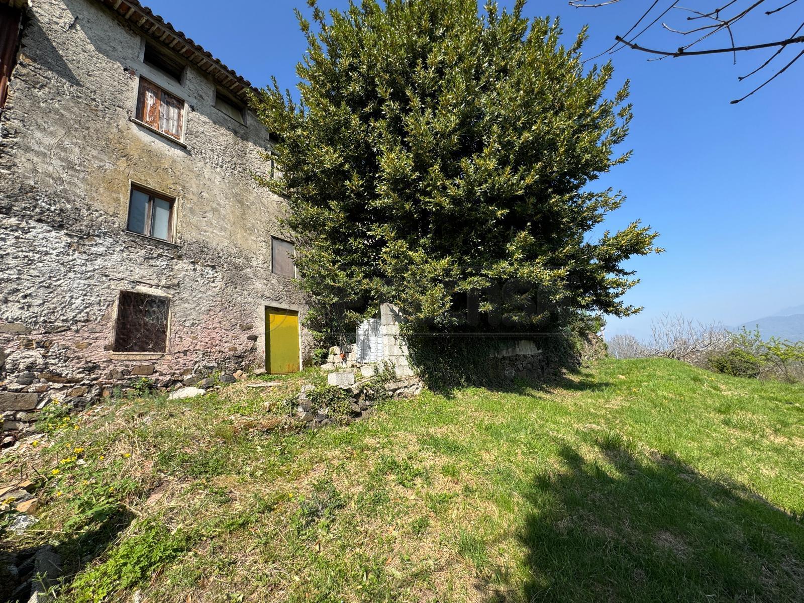 Casa indipendente con giardino in contrada marcantoni 3, Valdagno