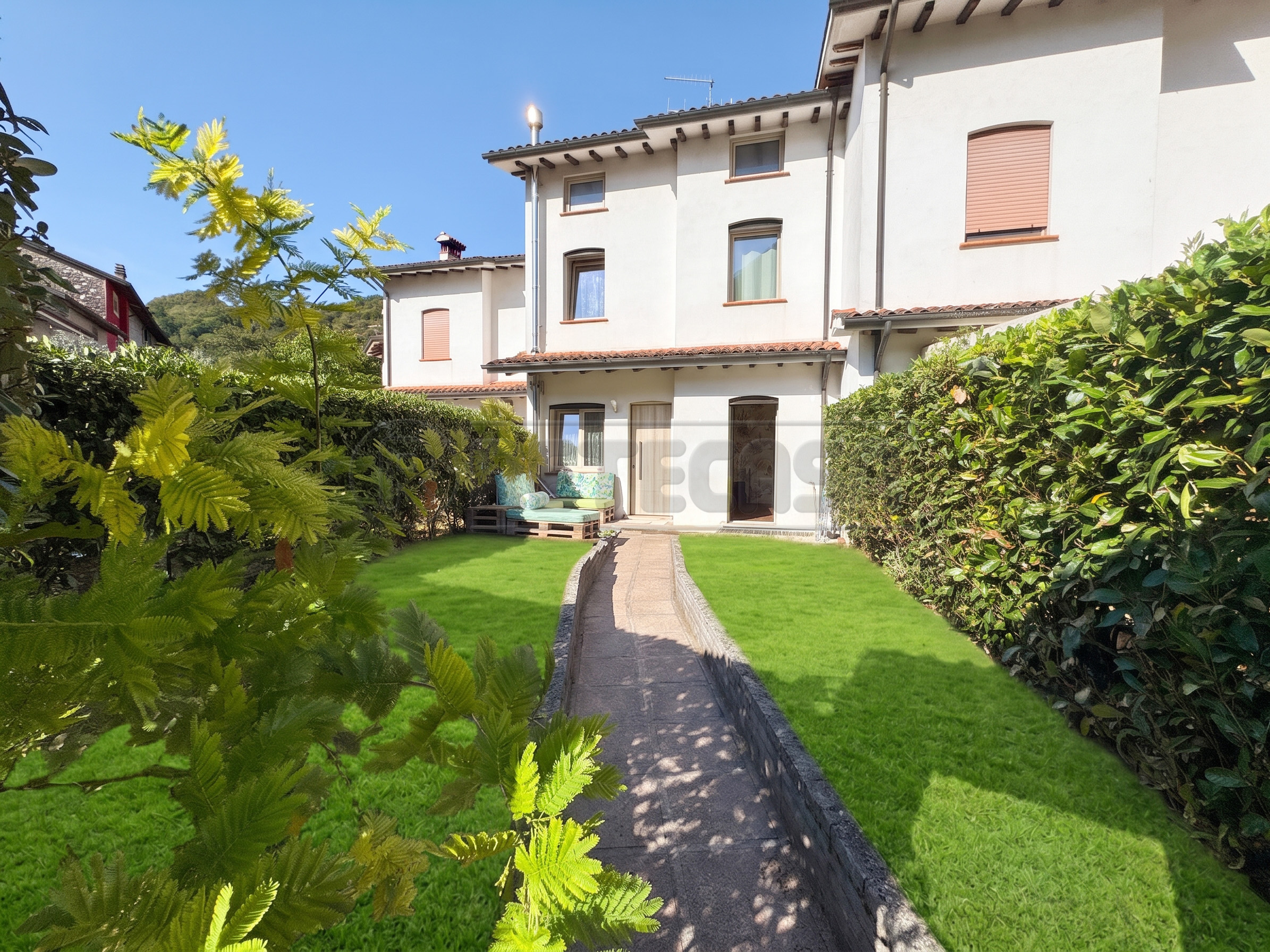 Casa indipendente con giardino in via lora di sopra 691, Valdagno