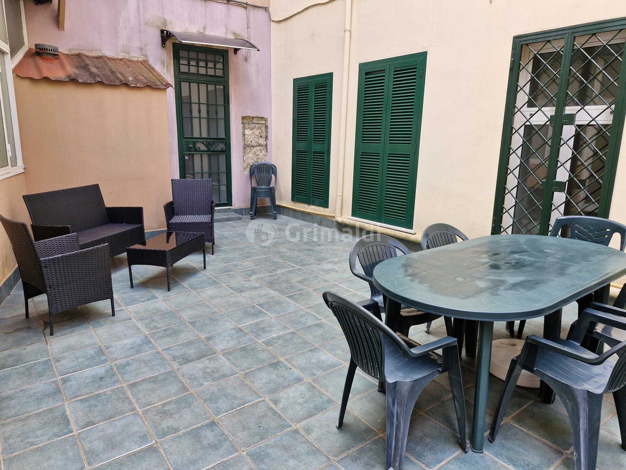 Trilocale con terrazzo in via antonio grmasci 22, Nettuno