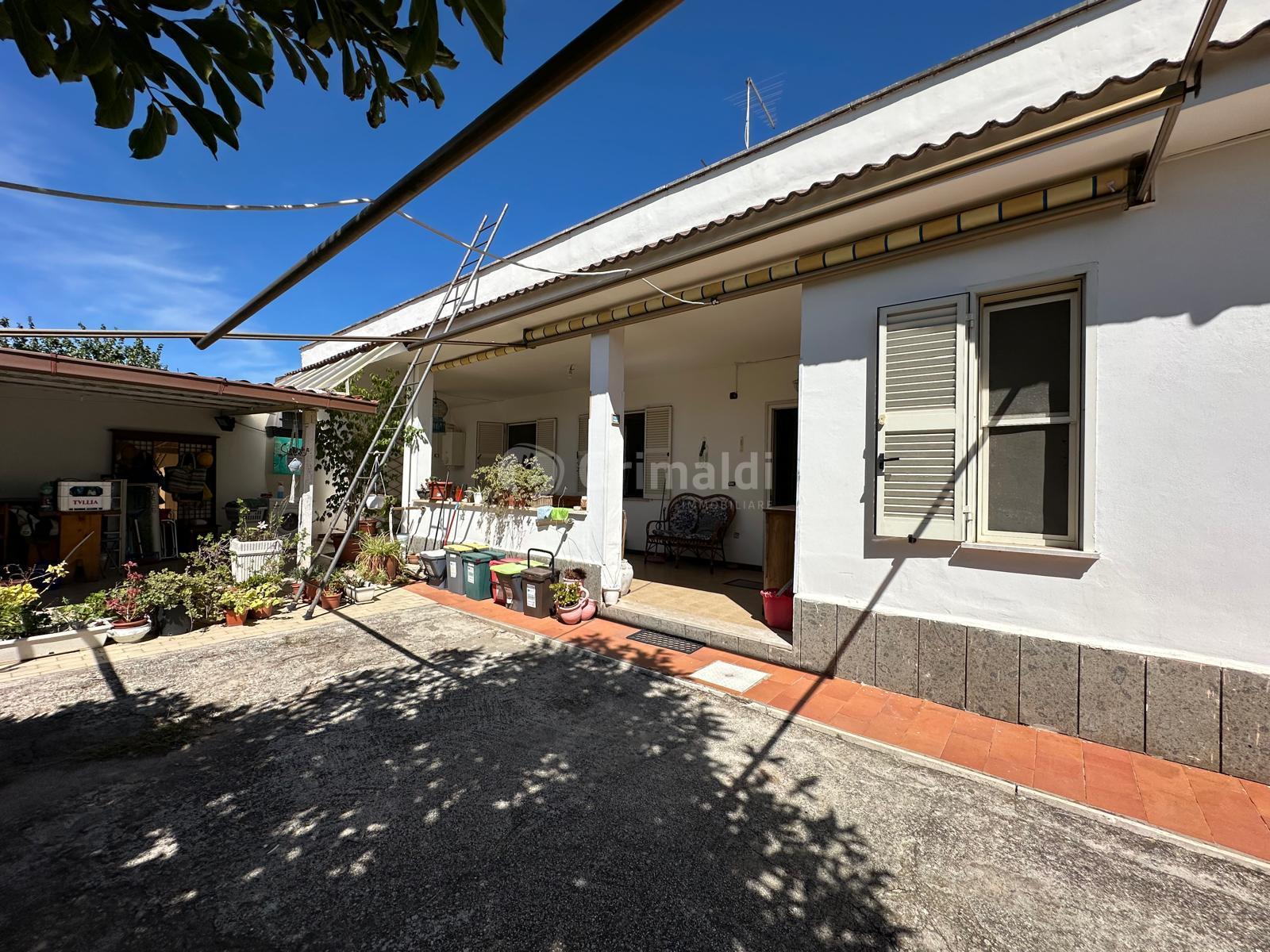 Casa indipendente con giardino in via frascati 5, Nettuno