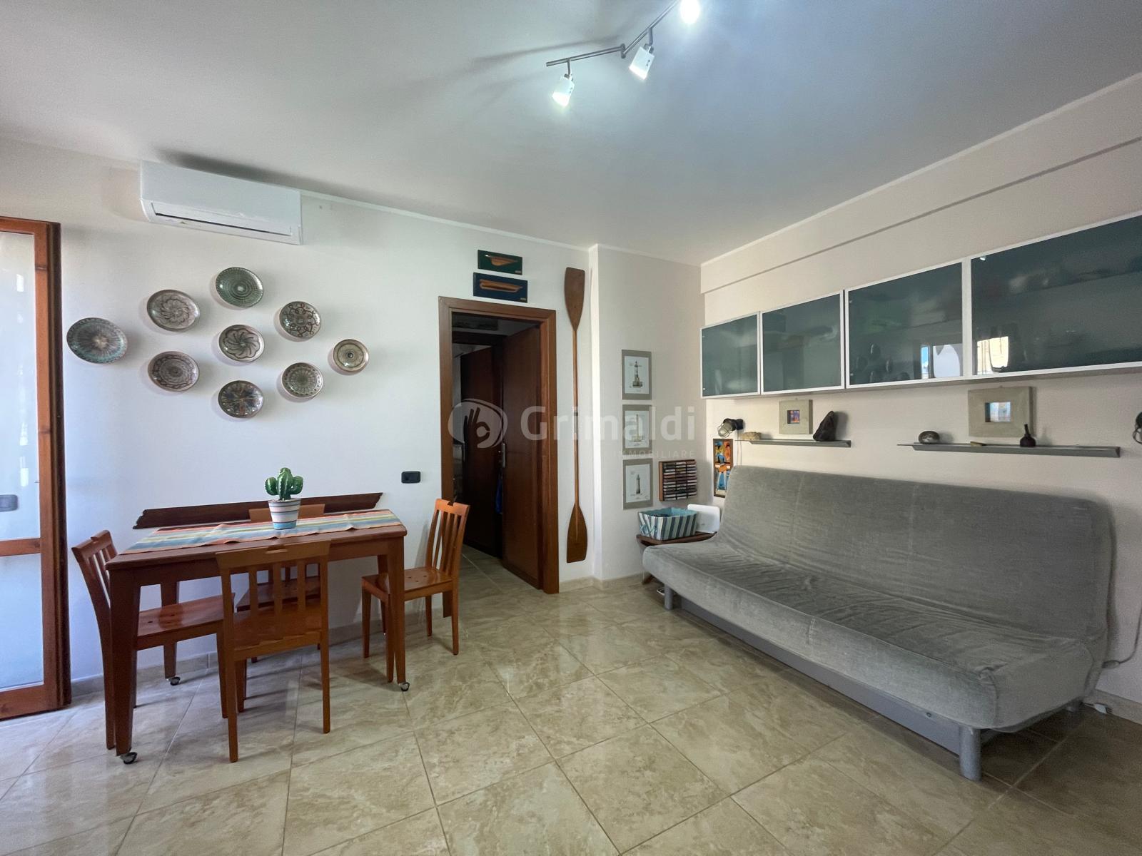 Bilocale con terrazzo in via derna 5, Anzio