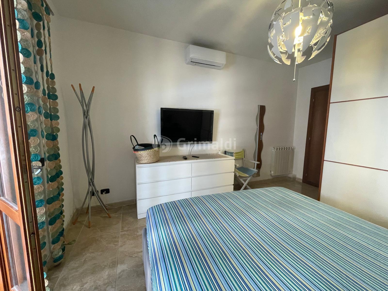 Bilocale con terrazzo in via derna 5, Anzio