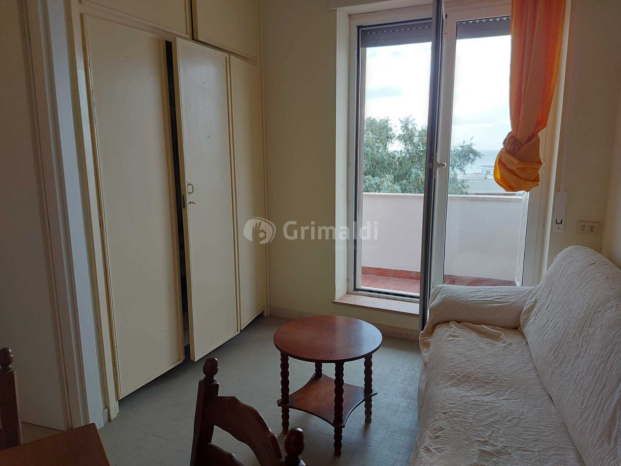 Attico vista mare in lungomare enea 140, Anzio