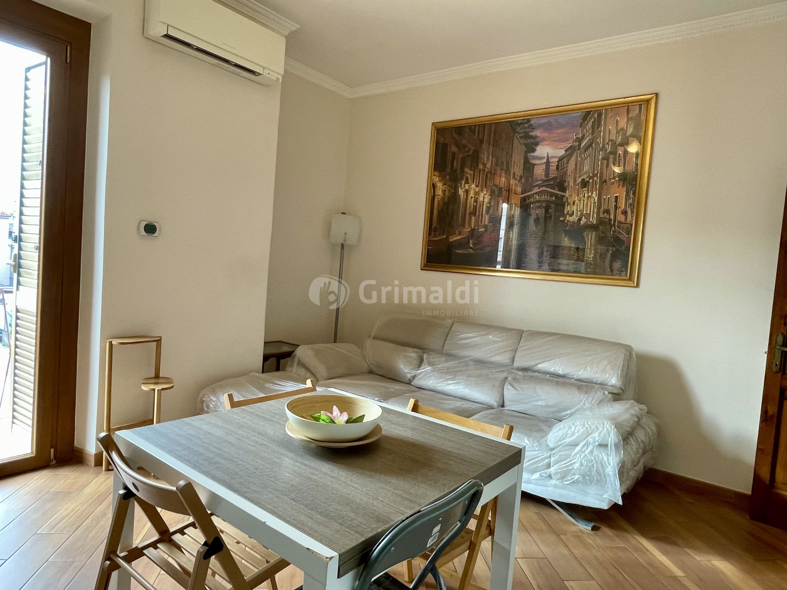 Appartamento ristrutturato in via dei peri 46, Aprilia