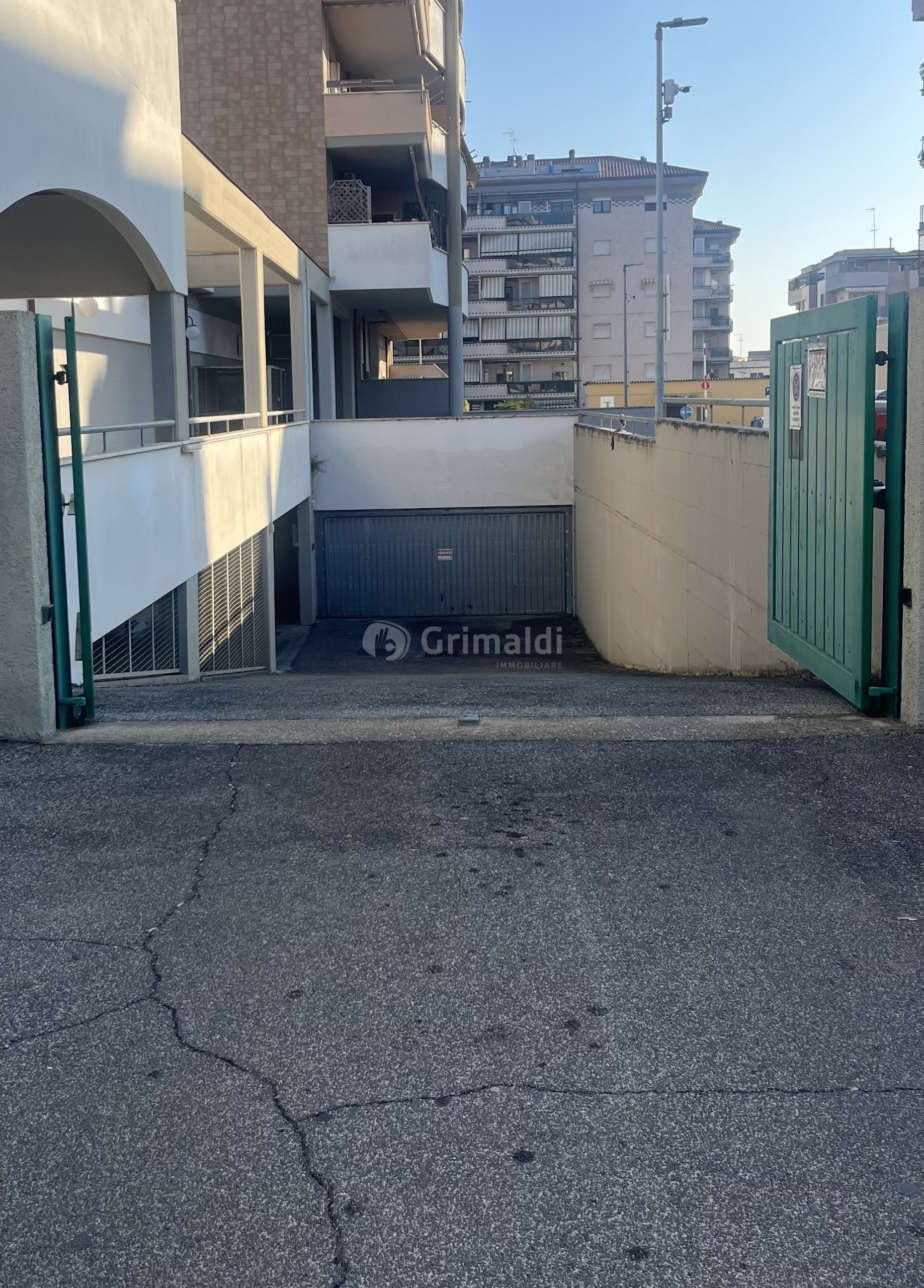 Posto auto coperto in affitto in via trieste, Nettuno