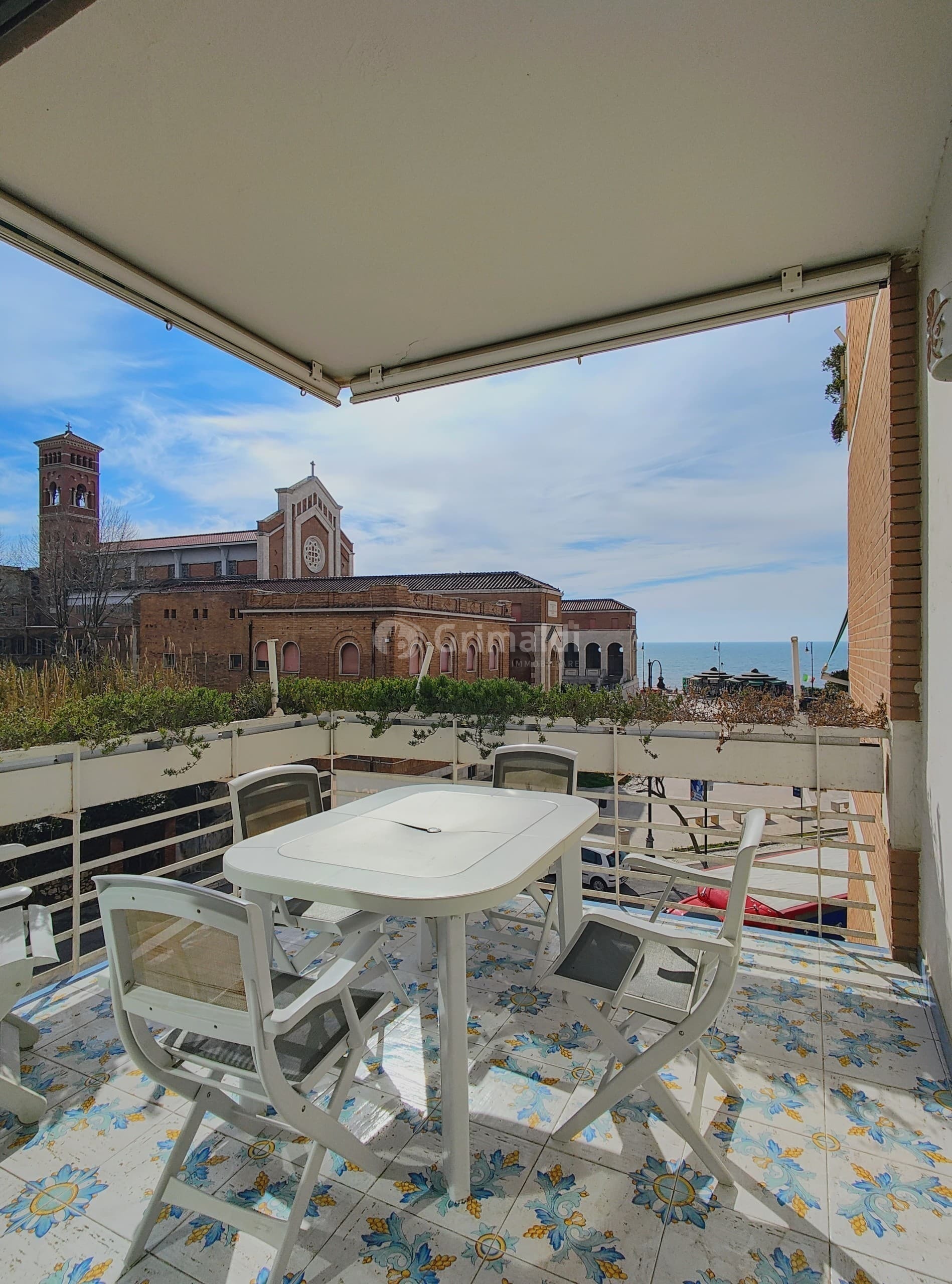 Trilocale vista mare in viale giacomo matteotti 153, Nettuno