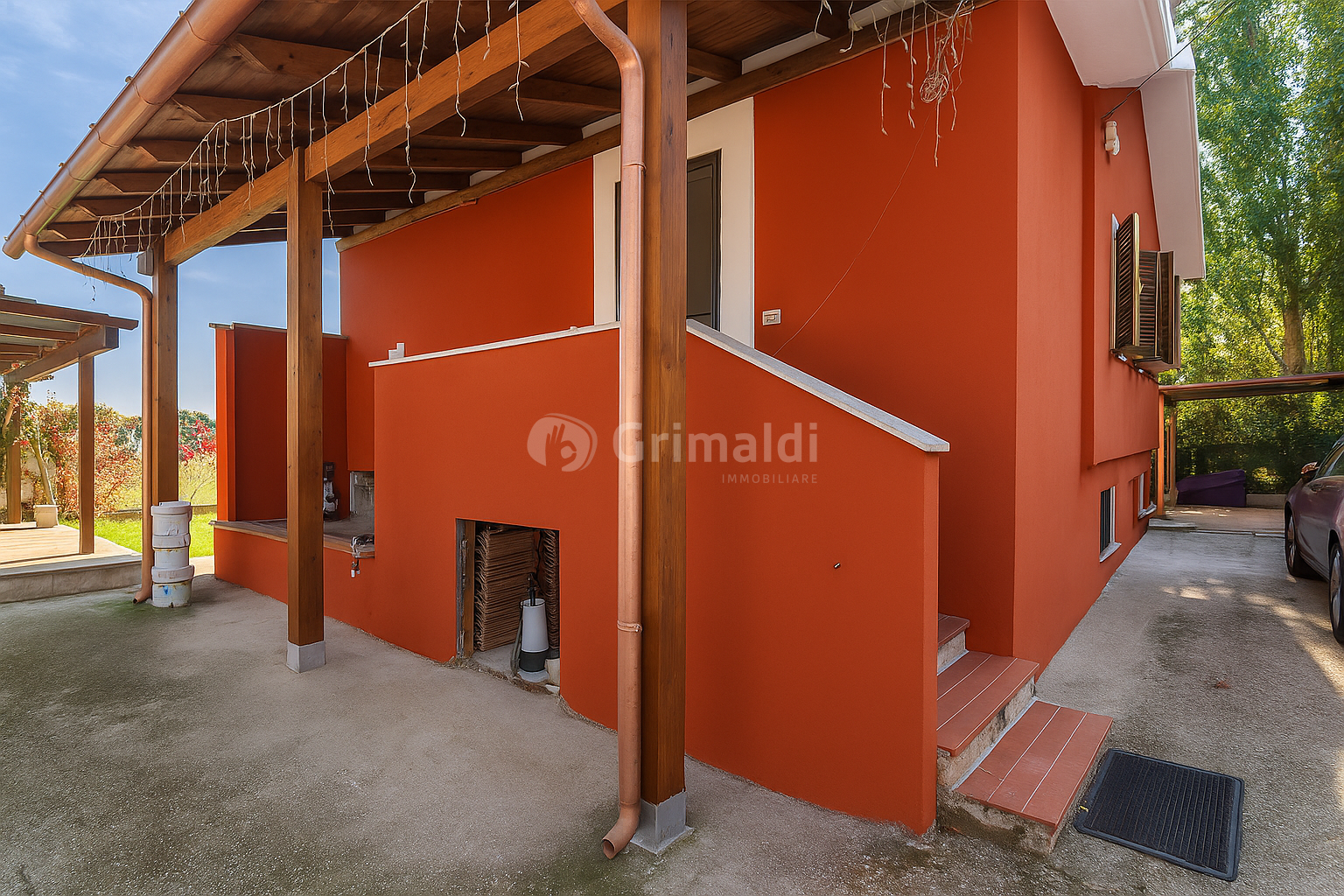 Villa con giardino in via sperlonga 18, Nettuno