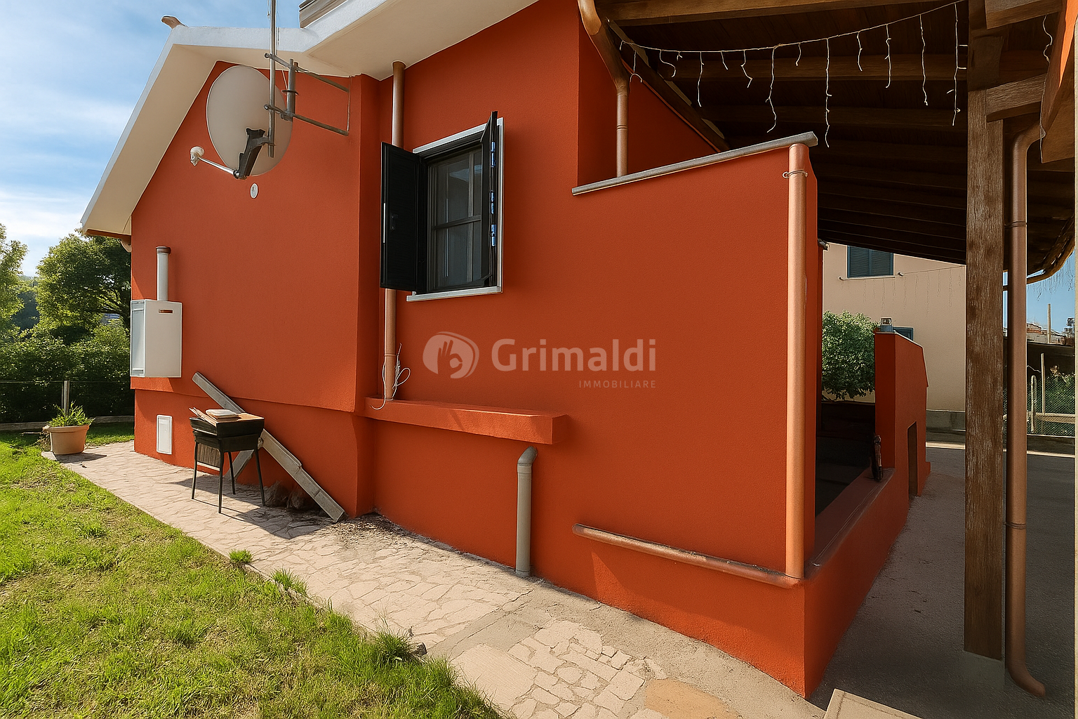 Villa con giardino in via sperlonga 18, Nettuno