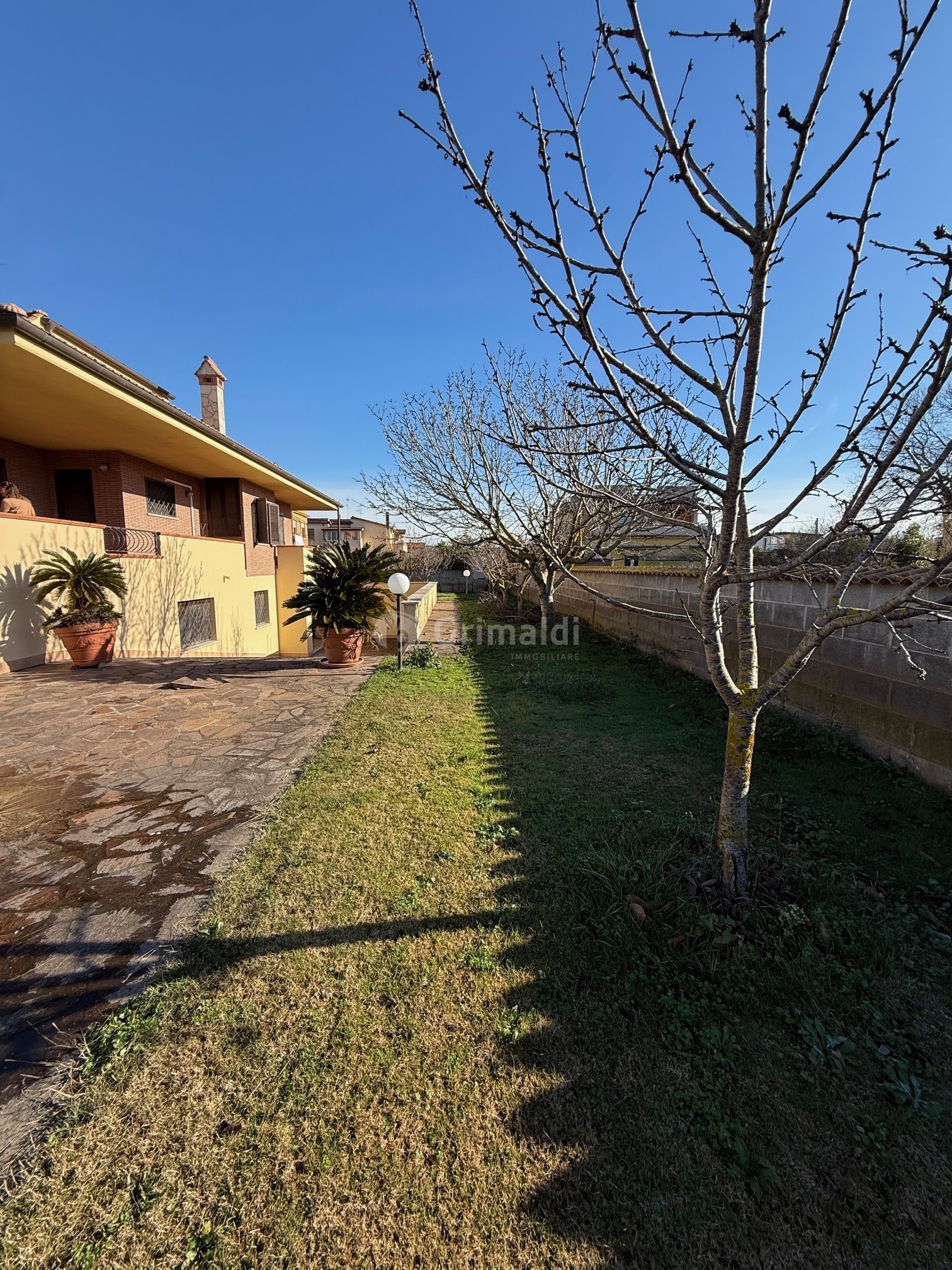 Casa indipendente con box doppio in via tagliamento 18, Nettuno