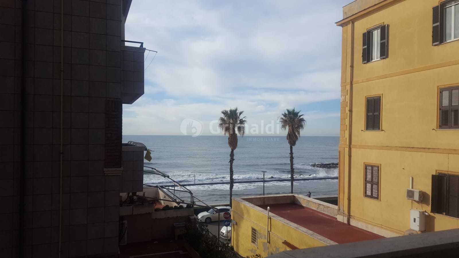 Trilocale in affitto in via del faro 5, Anzio