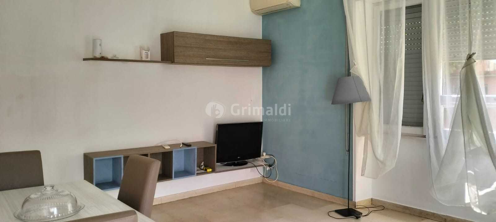 Trilocale con terrazzo in piazza pollastrini 10, Anzio