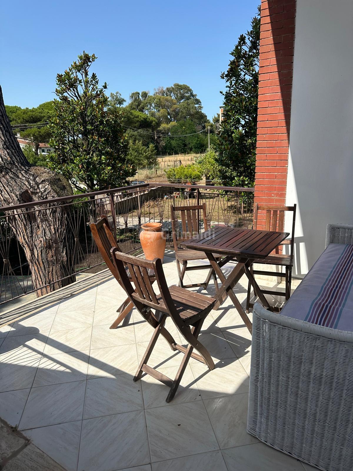 Casa indipendente con giardino in viale grazia fiorita 56, Anzio