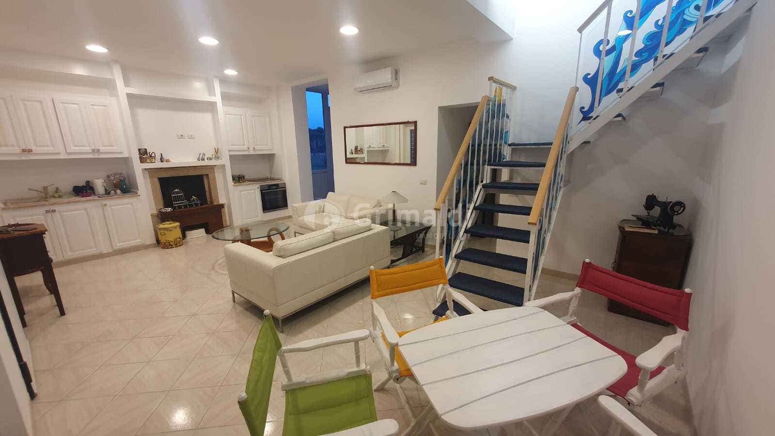 Casa indipendente con giardino in viale grazia fiorita 56, Anzio