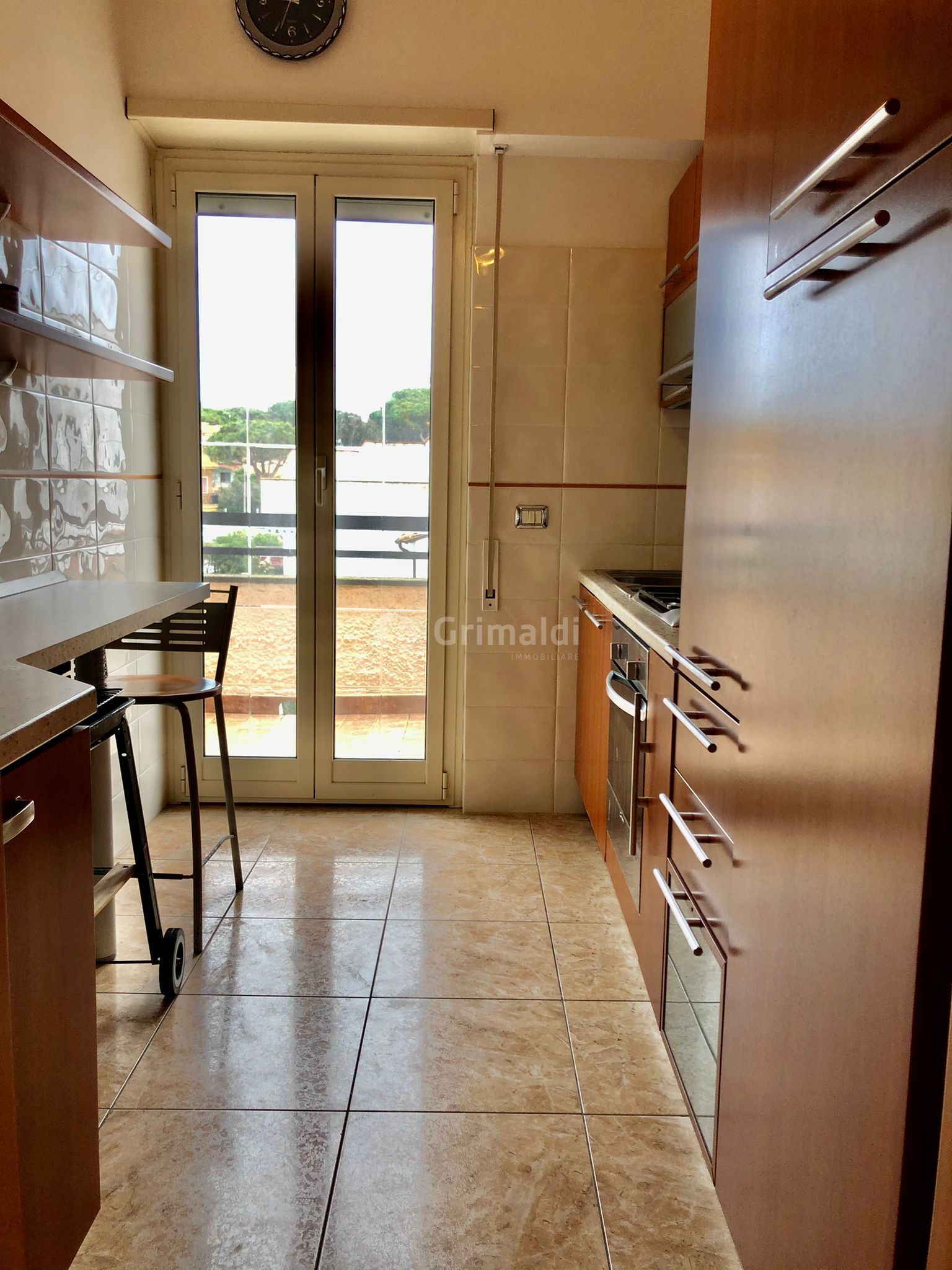 Trilocale con terrazzo in via rimini, Anzio