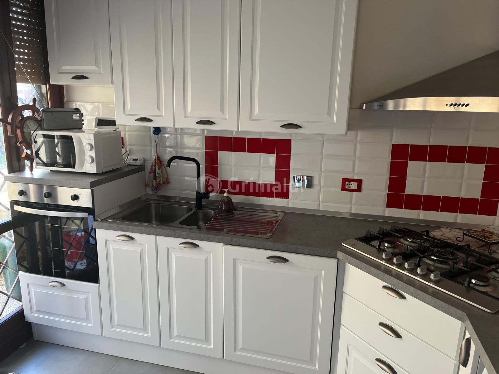 Attico con terrazzo in viale delle nereidi 31, Anzio