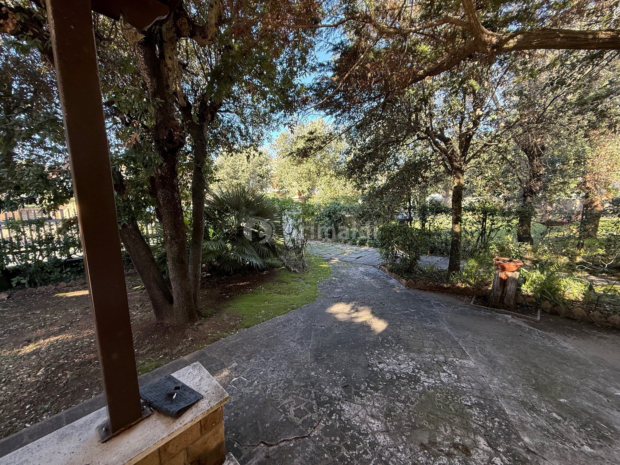 Villa con giardino in viale tridente 21, Anzio