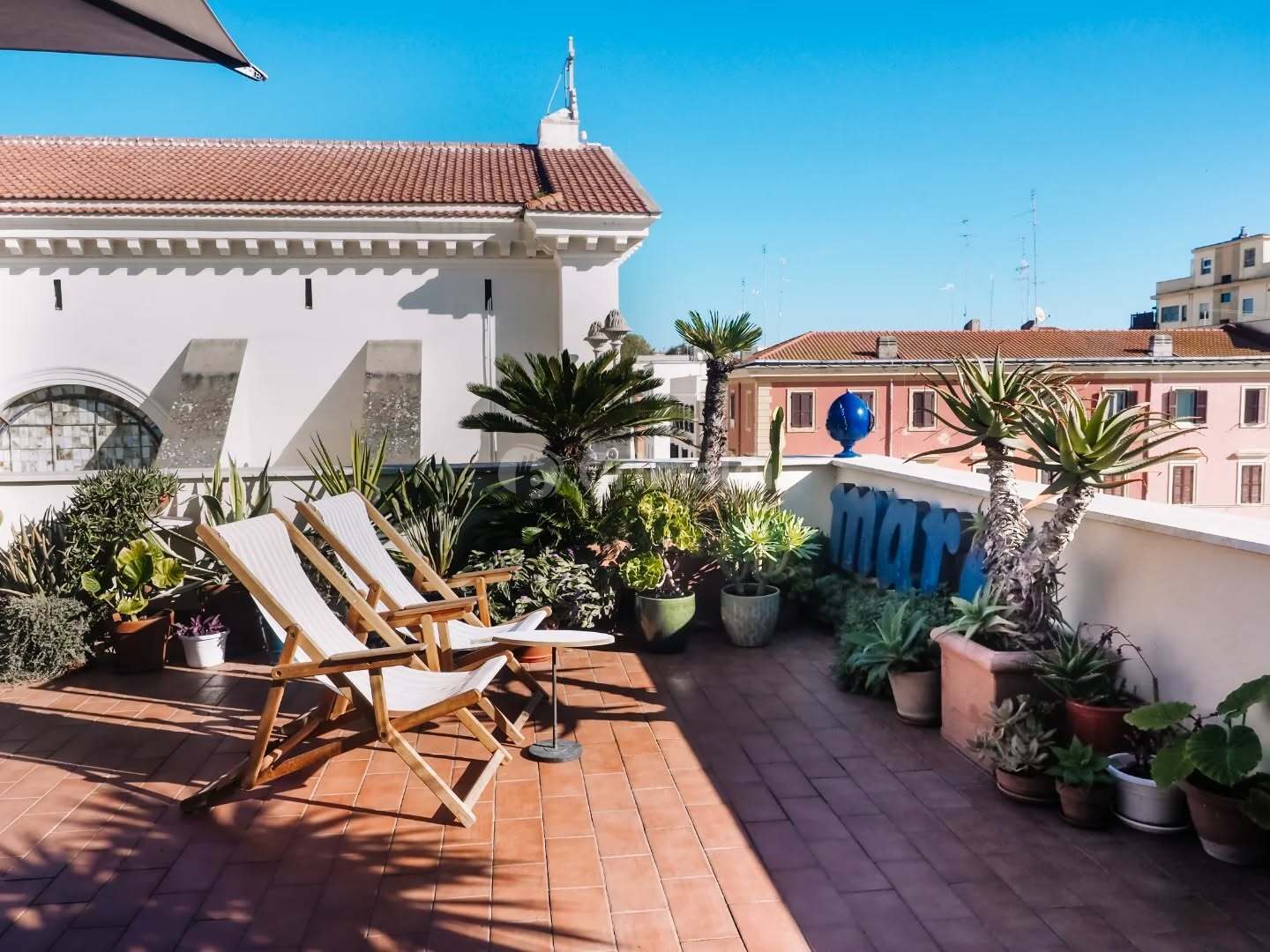 Quadrilocale vista mare in piazza pia 16, Anzio