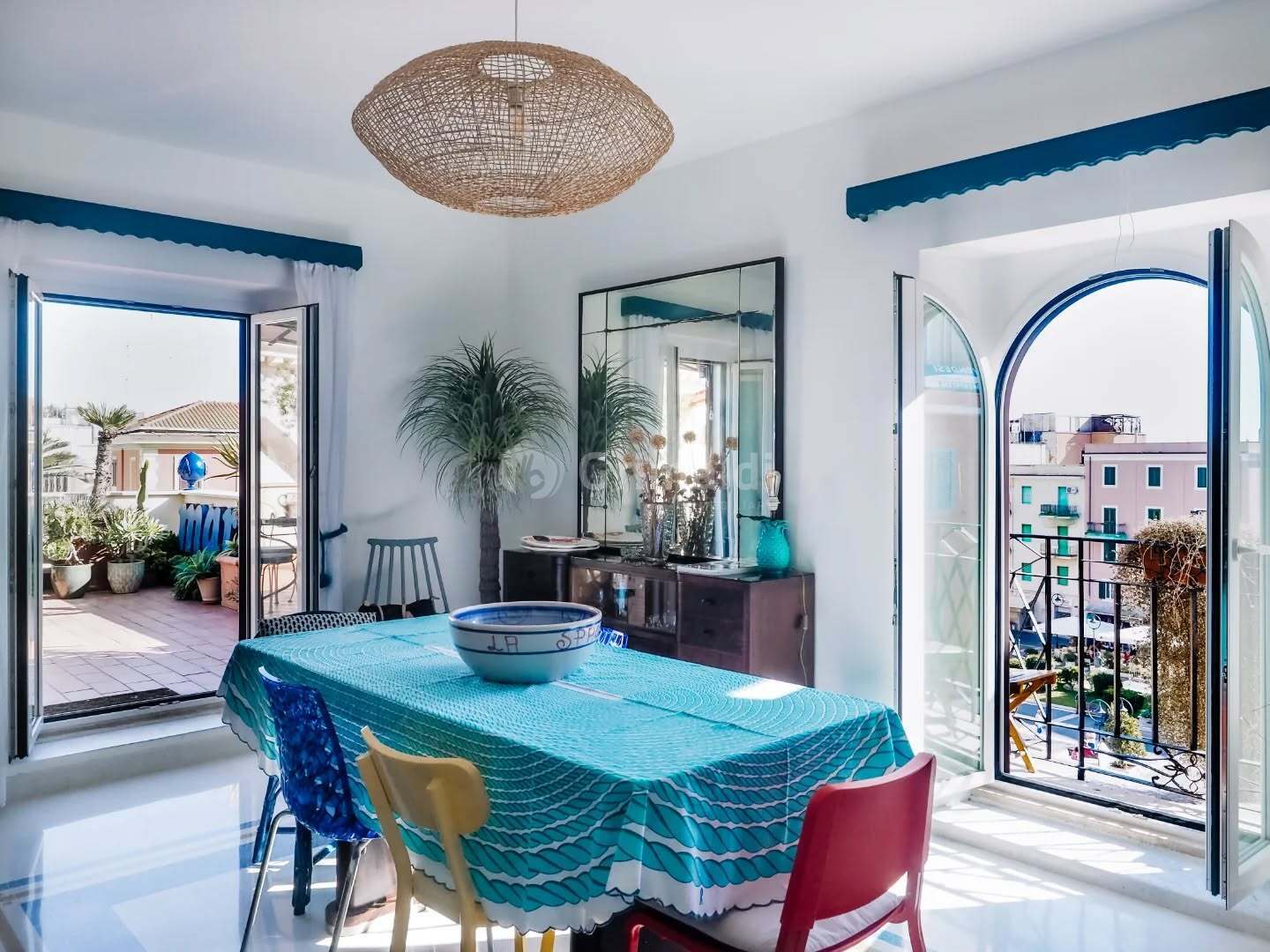 Quadrilocale vista mare in piazza pia 16, Anzio