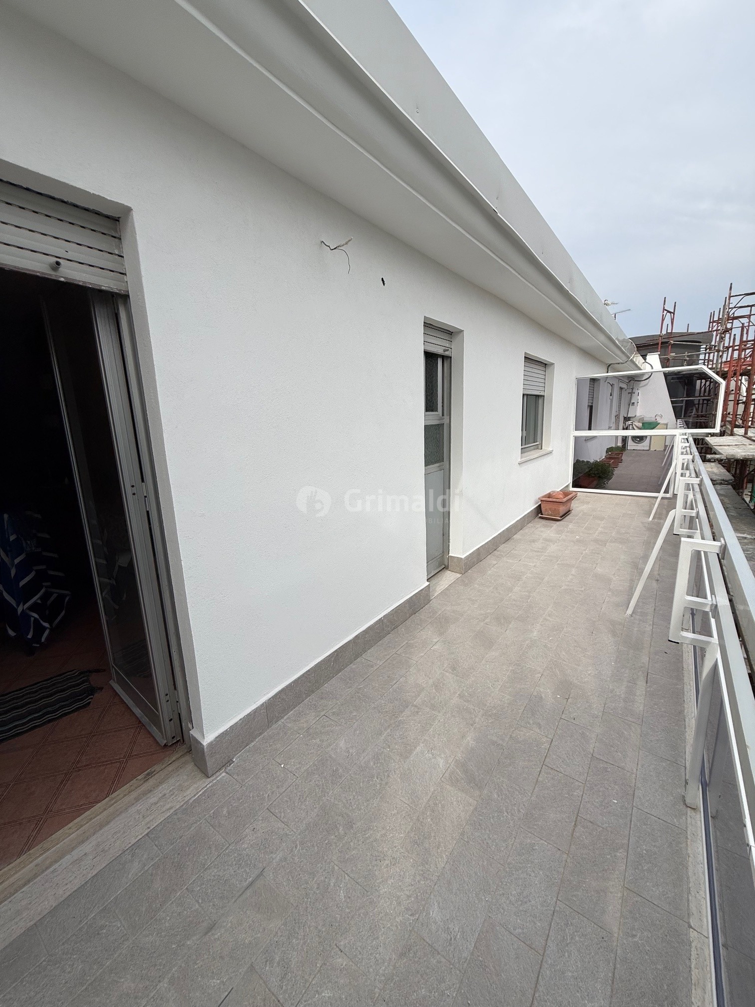 Attico da ristrutturare in via tanaro 3, Nettuno