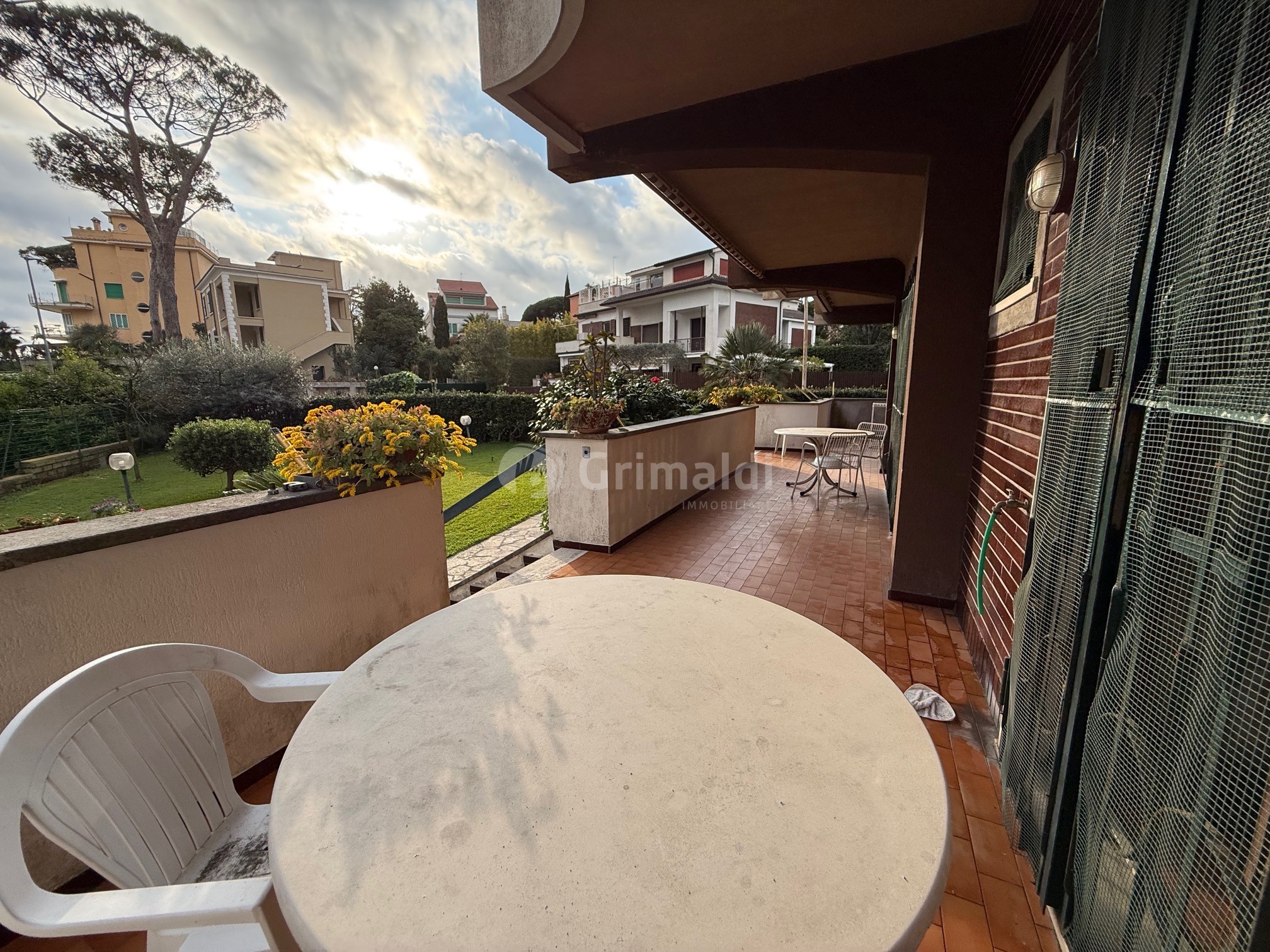 Quadrilocale con giardino in via circeo 6, Anzio