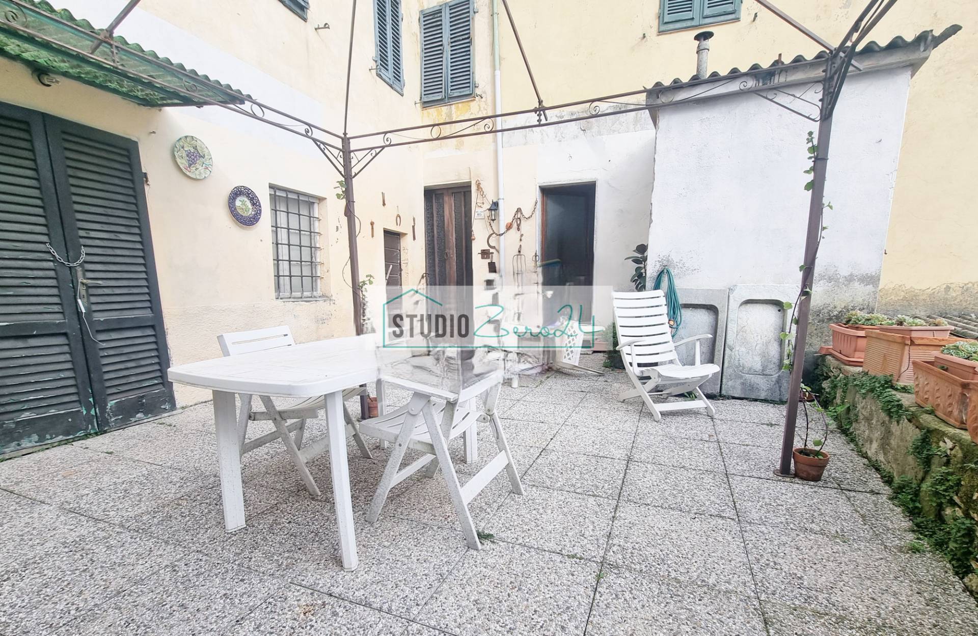 Casa semi indipendente in vendita a Camaiore, Gombitelli