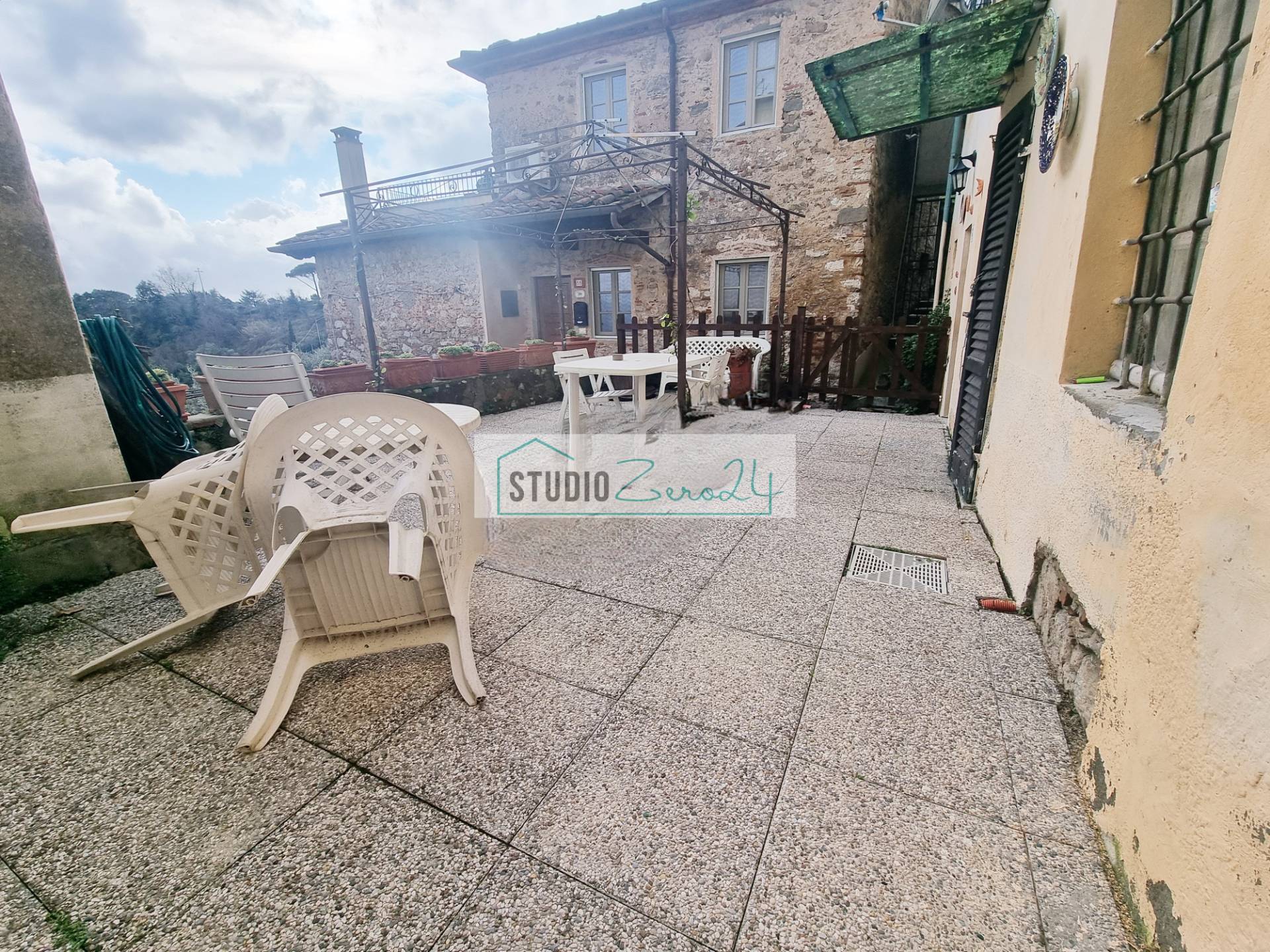 Casa semi indipendente in vendita a Camaiore, Gombitelli