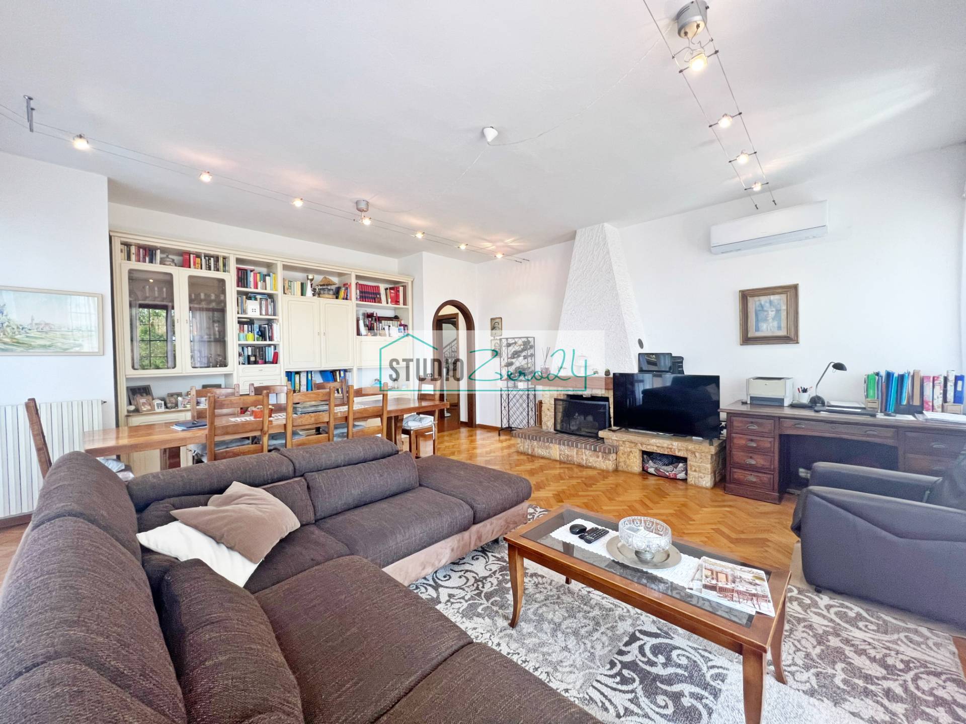 Villa in vendita a Camaiore, Capezzano Pianore