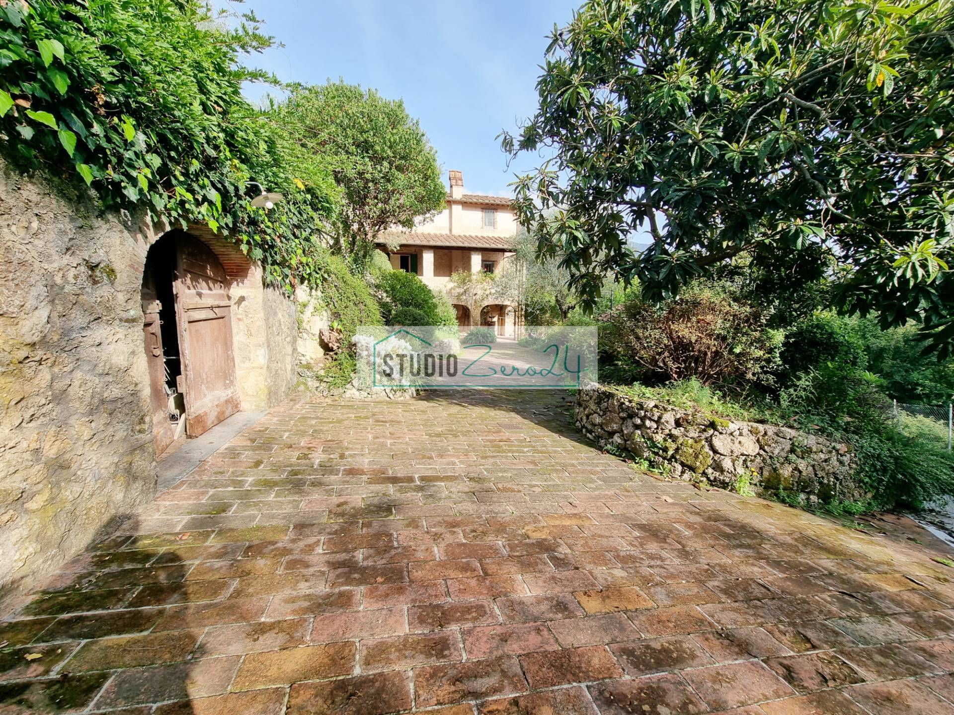 Villa in vendita a Camaiore, Montebello