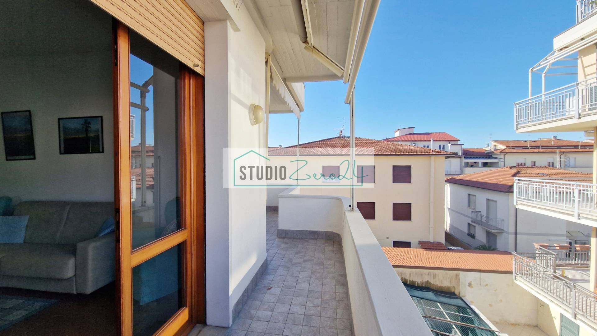 Appartamento in vendita a Camaiore, Lido di Camaiore