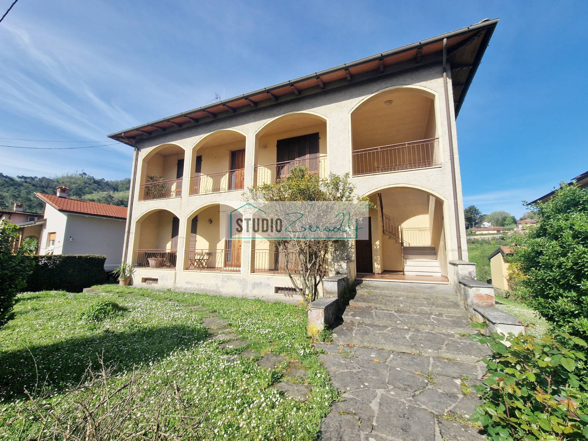 Villa in vendita a Camaiore, Fondi