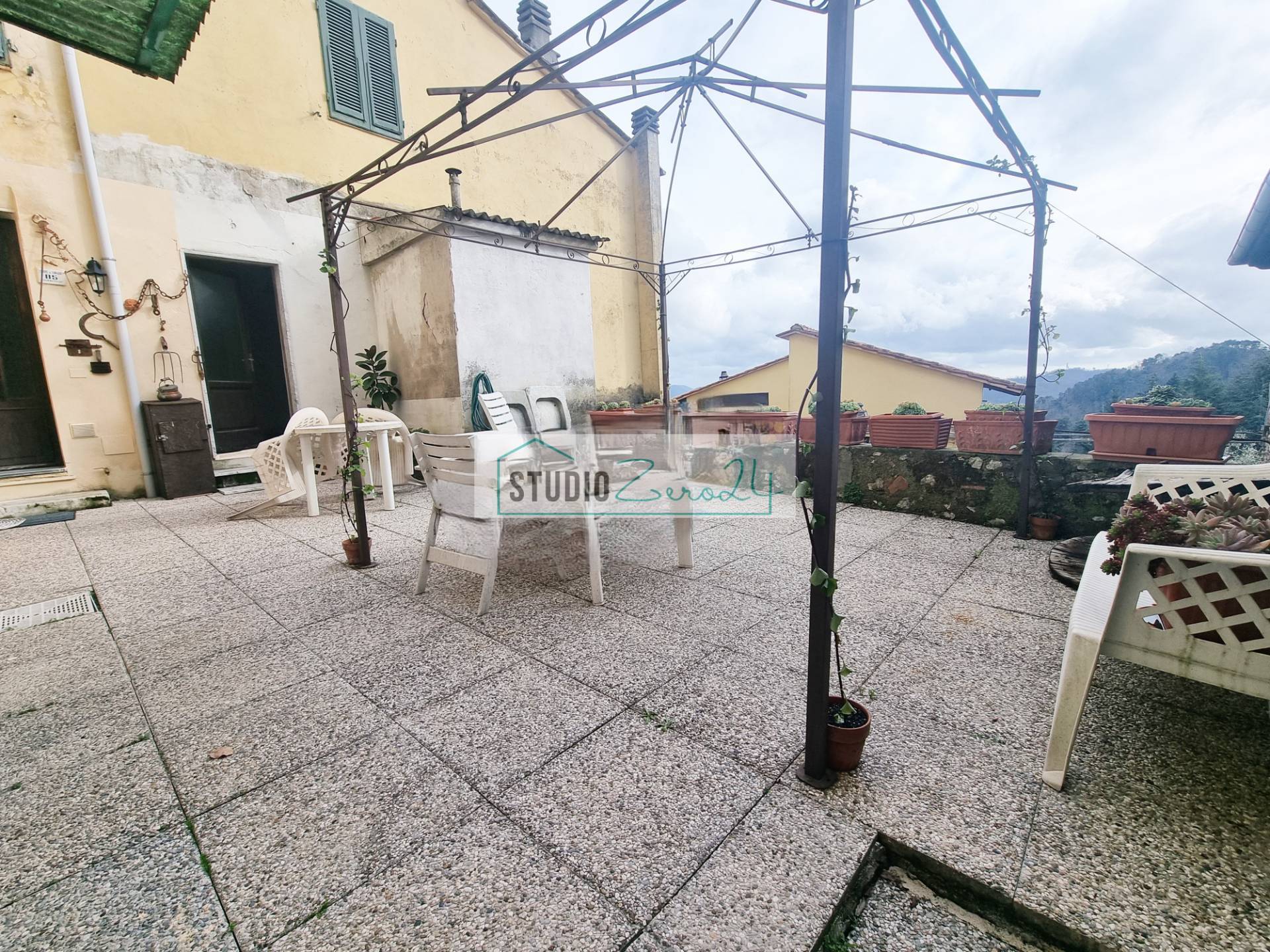 Casa semi indipendente in vendita a Camaiore, Gombitelli